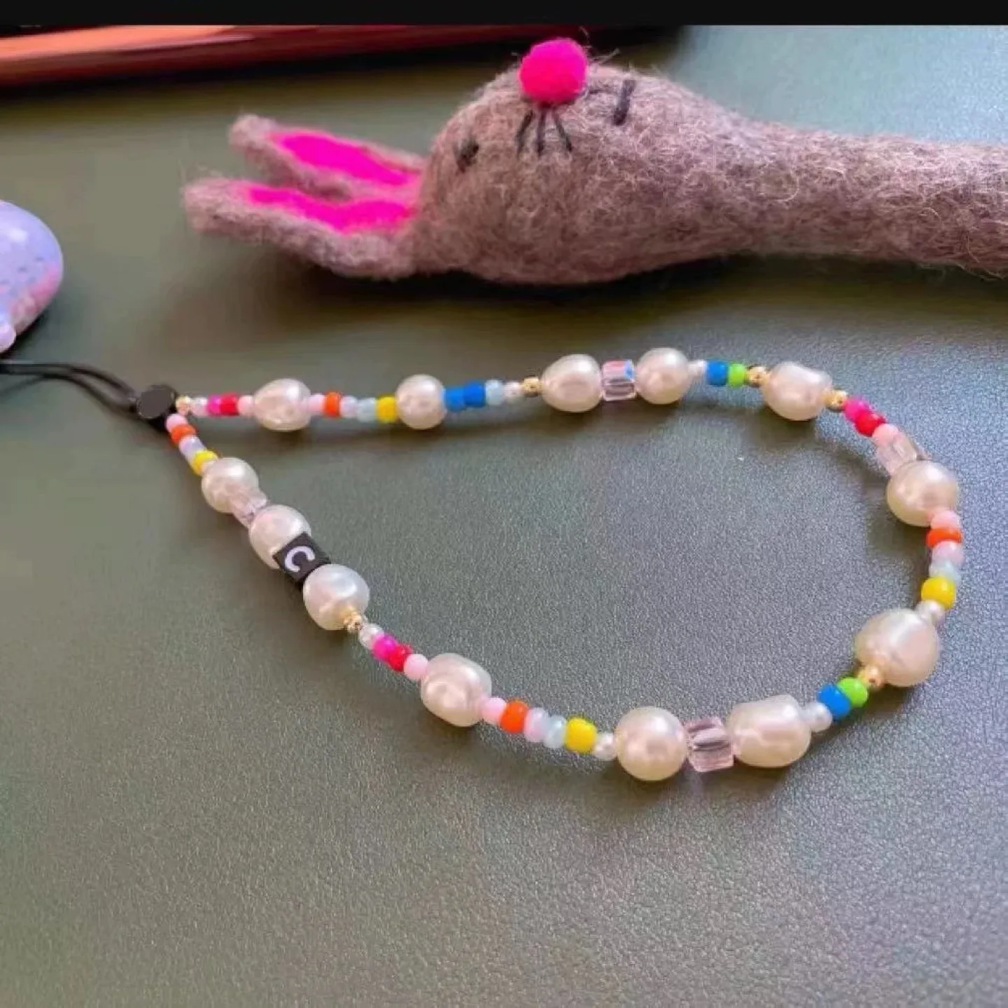 Casetify phone chain image indicator(2)