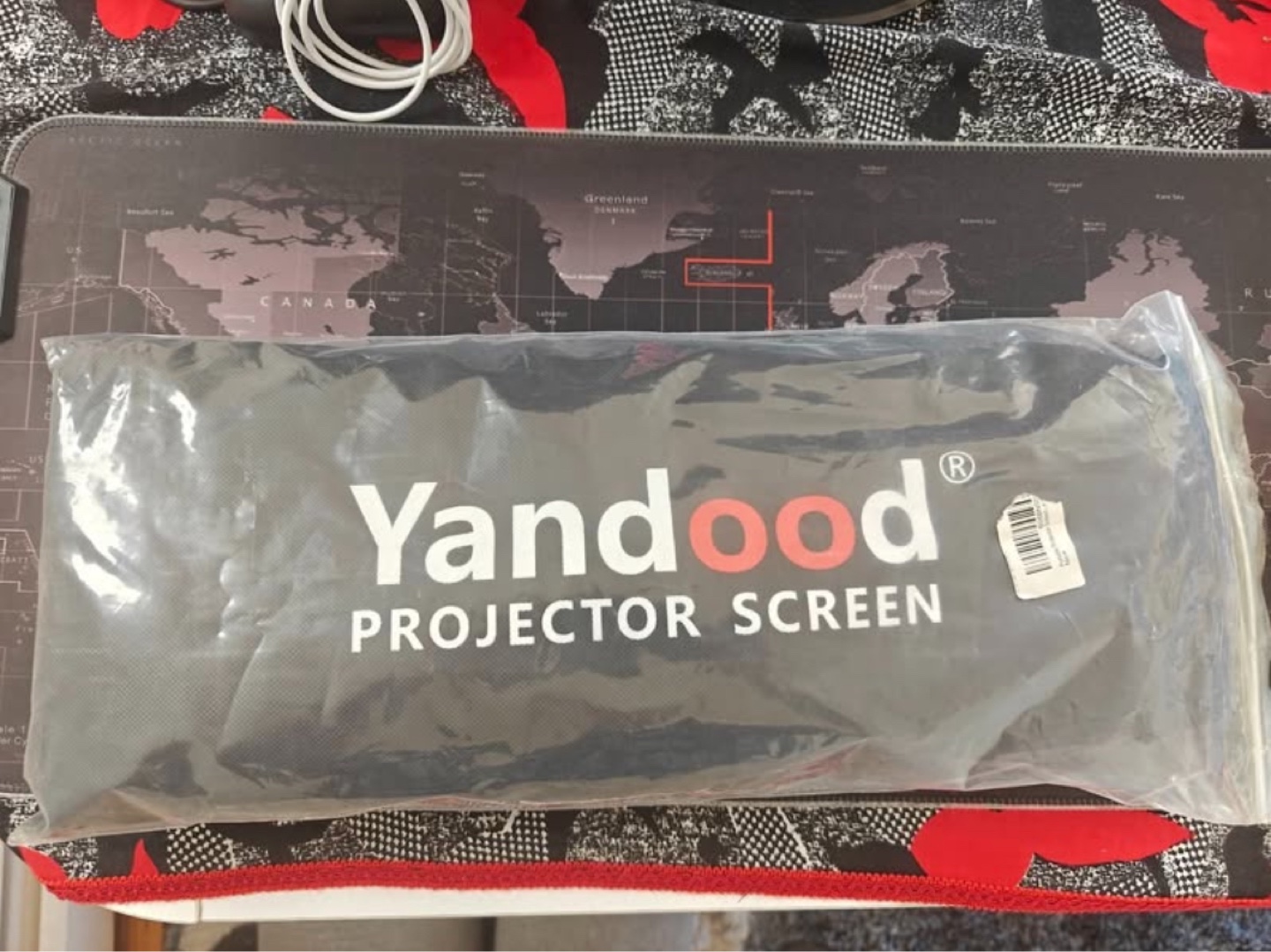 Yandood 100-inch Foldable Projector Screen - photo 2