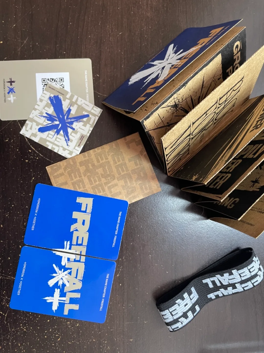 TXT - The Name Chapter: FREEFALL Weverse Albums Kpop (2 Vers) image indicator(3)