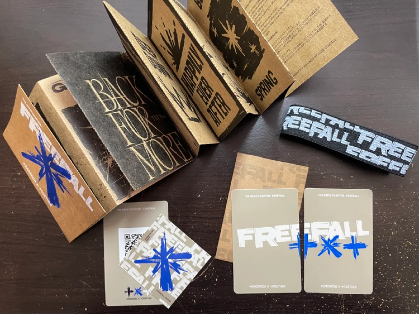 TXT - The Name Chapter: FREEFALL Weverse Albums Kpop (2 Vers) image indicator(2)