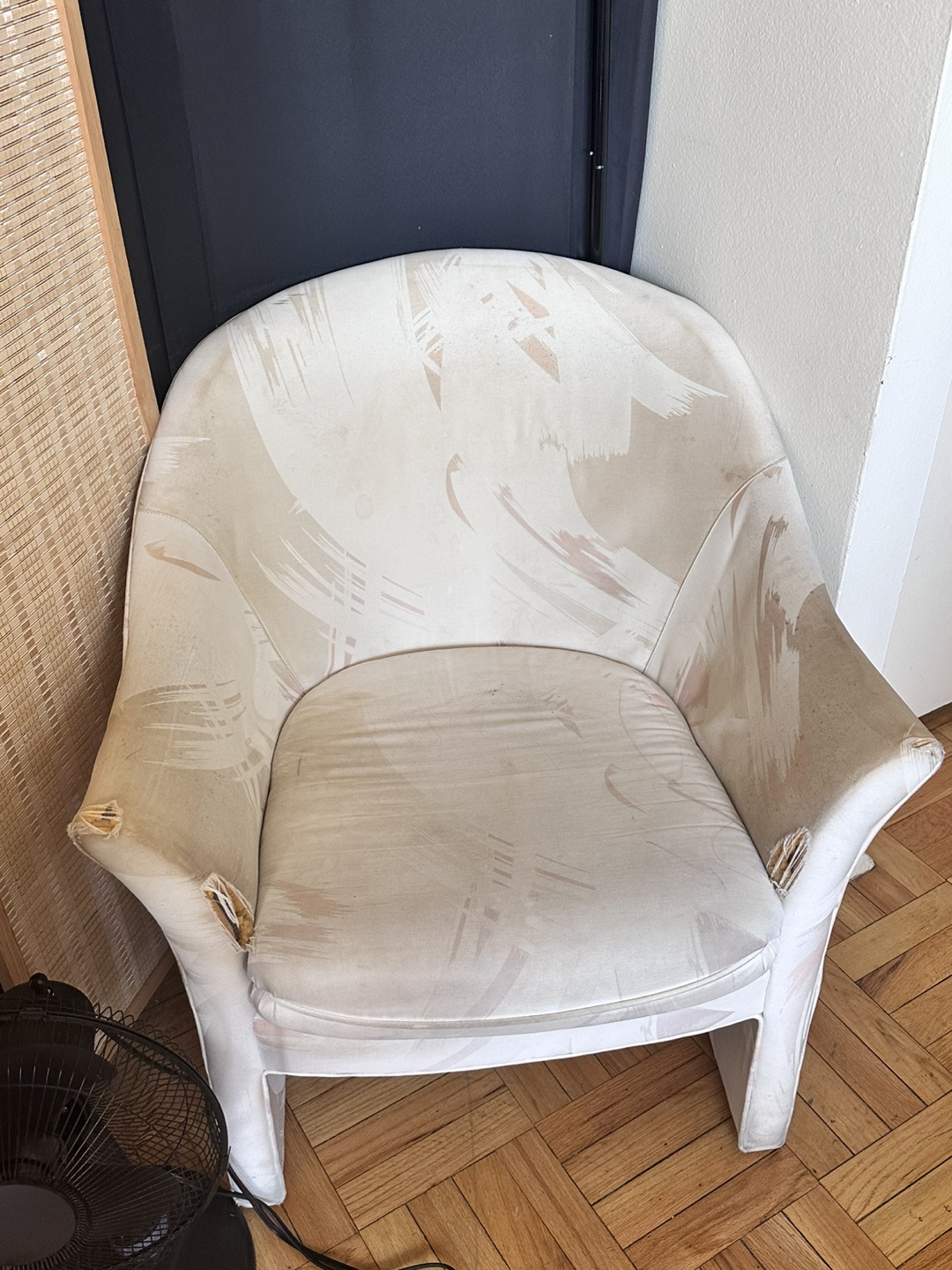 FREE COUCH WITH 2 ACCENT CHAIRS - photo 2