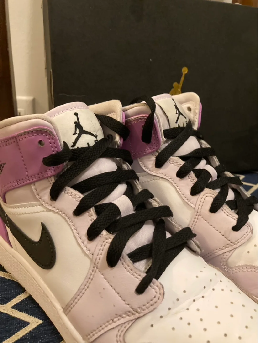 Girls' Air Jordan 1 Mid (GS) Size 6y 💚 image indicator(4)