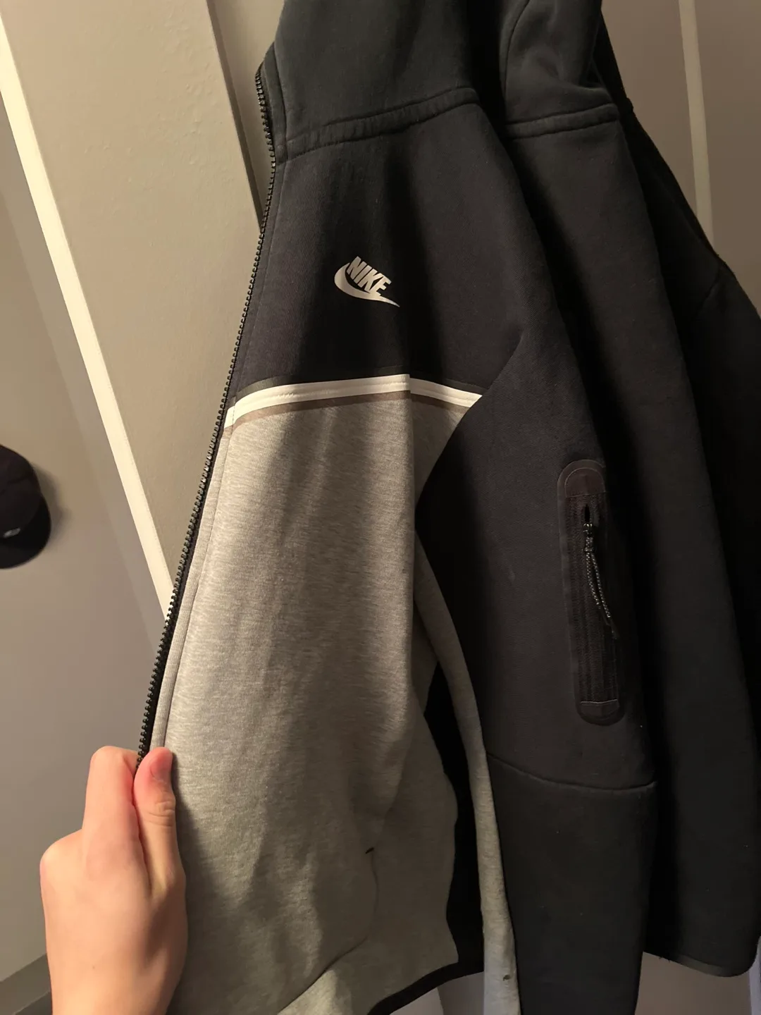 Nike Tech Fleece Zip-Up Hoodie image indicator(2)