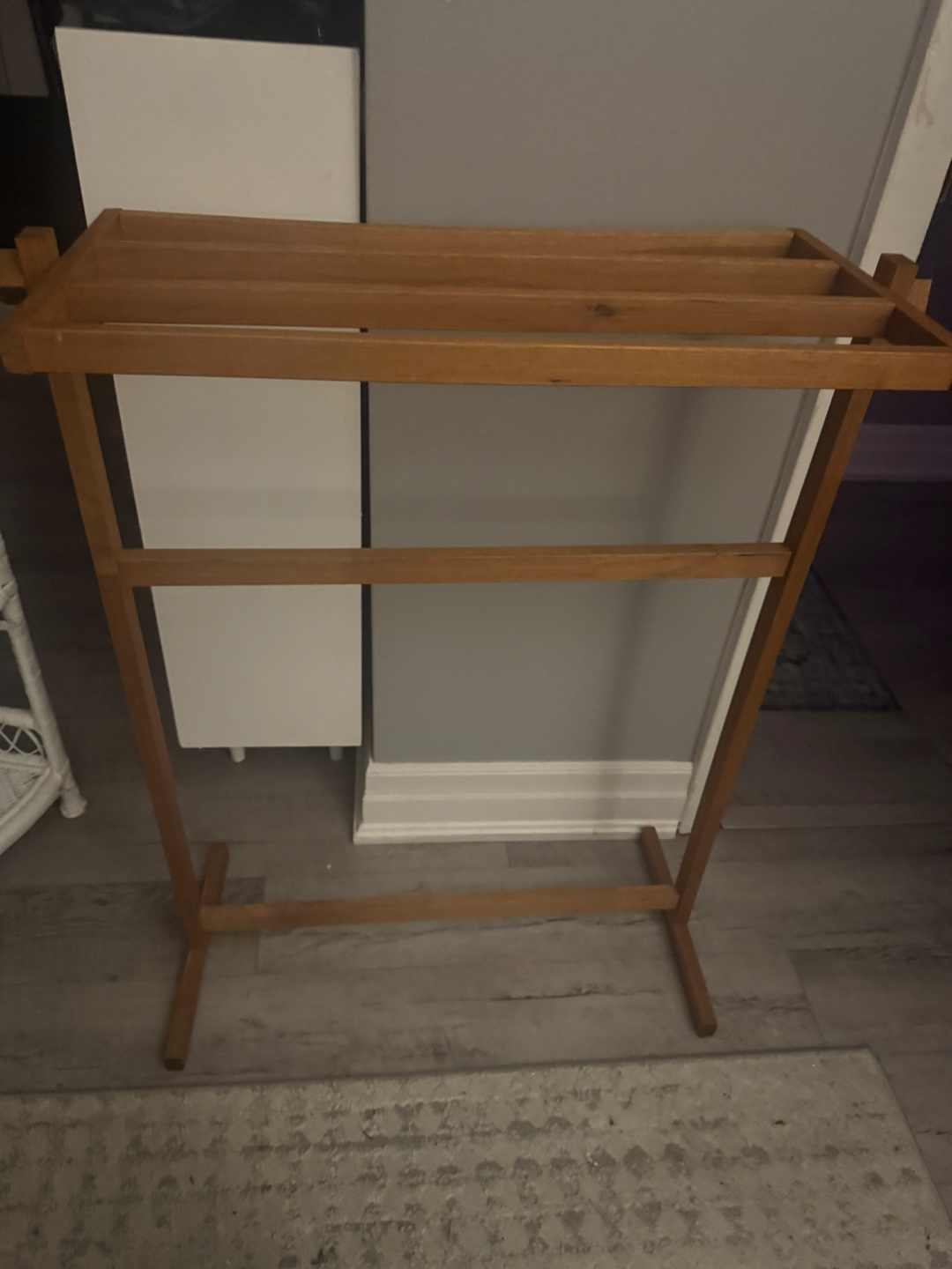 Freestanding Wooden Towel Rack - photo 2