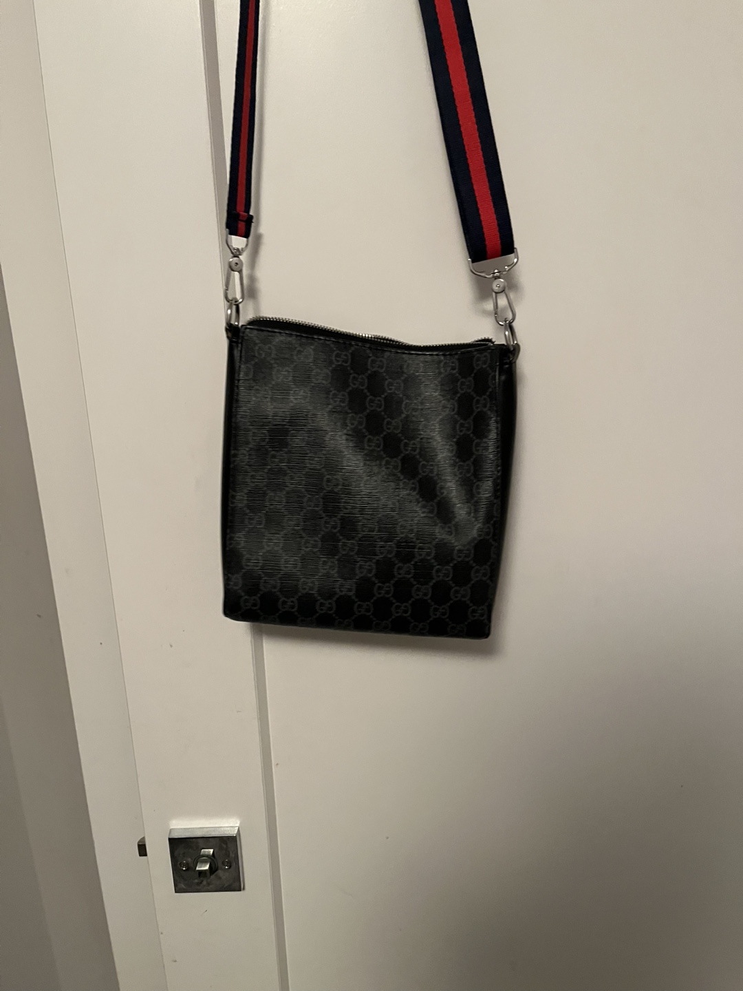 Gucci GG Supreme Crossbody Bag - photo 2