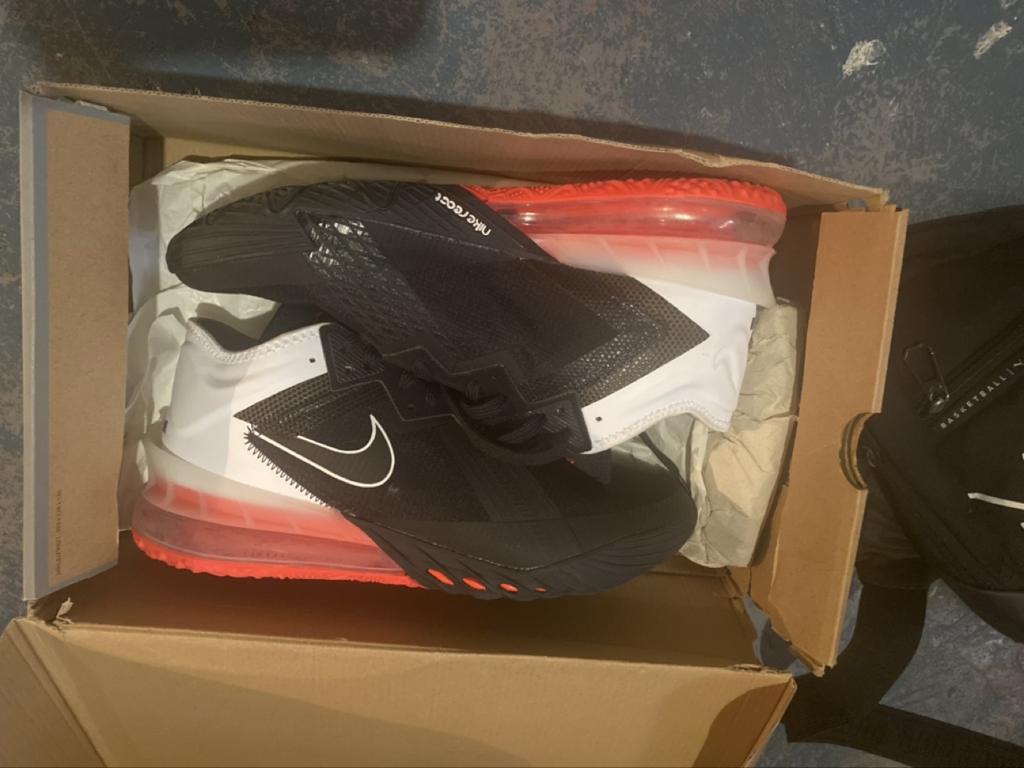 Nike lebron 18’s Basketball Shoes