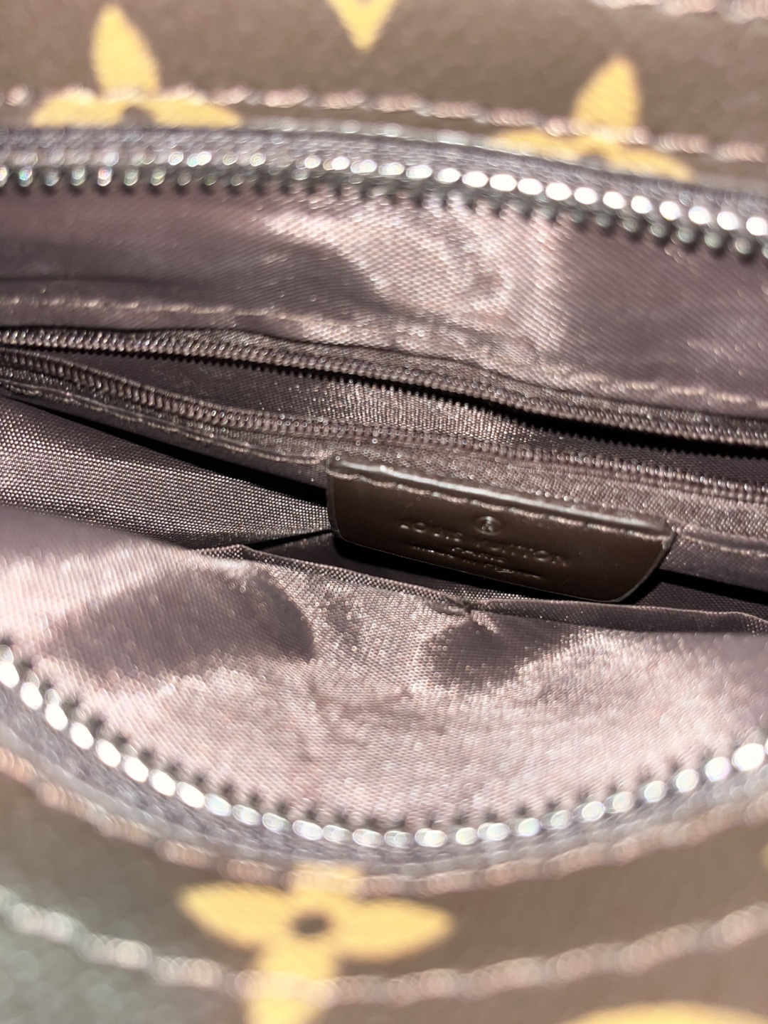 Louis Vuitton Monogram Messenger Bag - photo 2