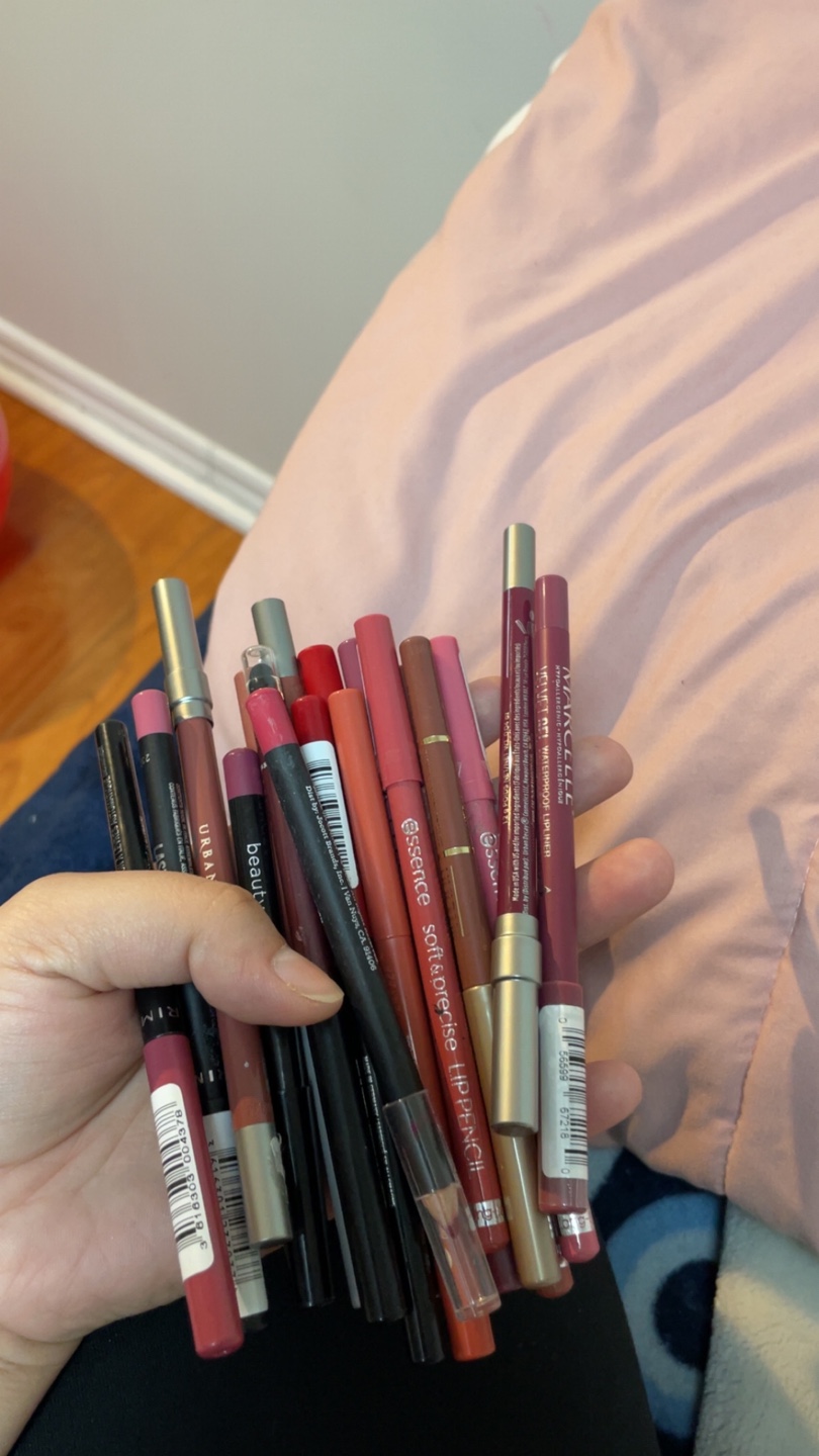 Lip liner bundle - various shades & brands