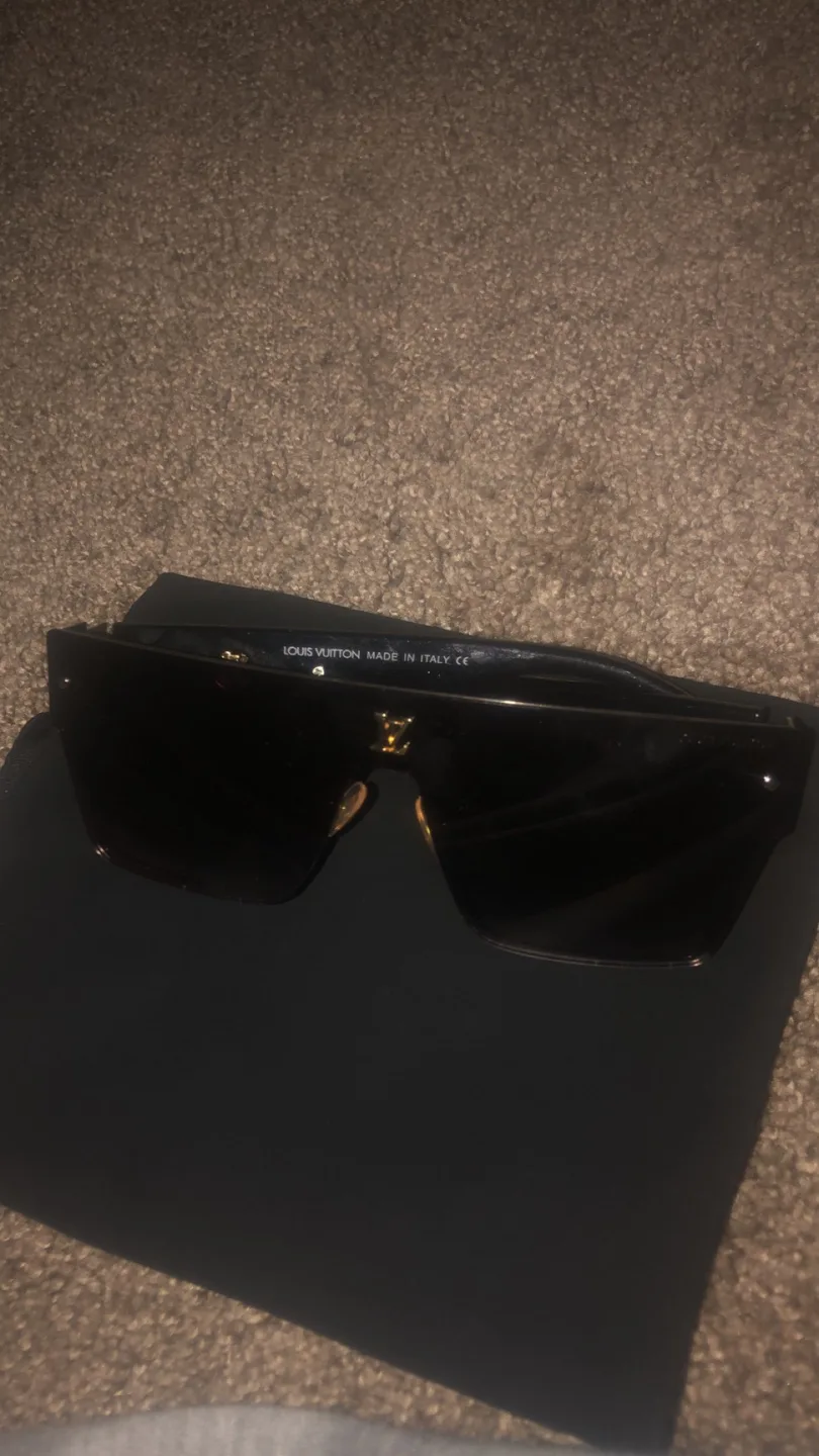 Louis Vuitton Sunglasses thumbnail