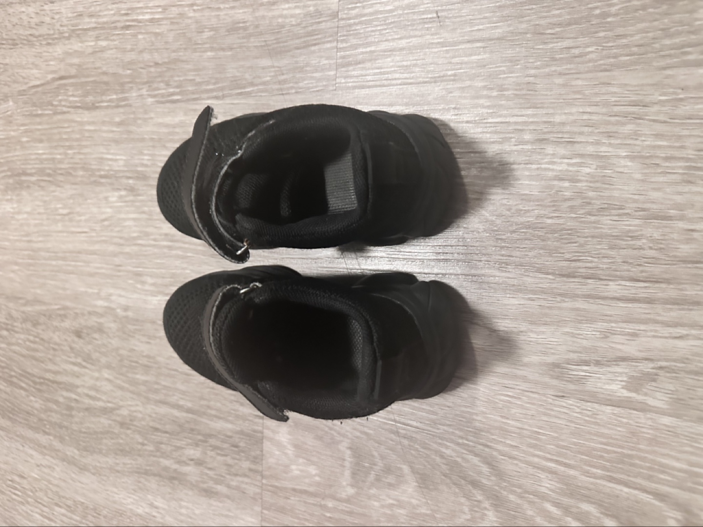 Toddler Black Sneakers Size 6 - photo 4