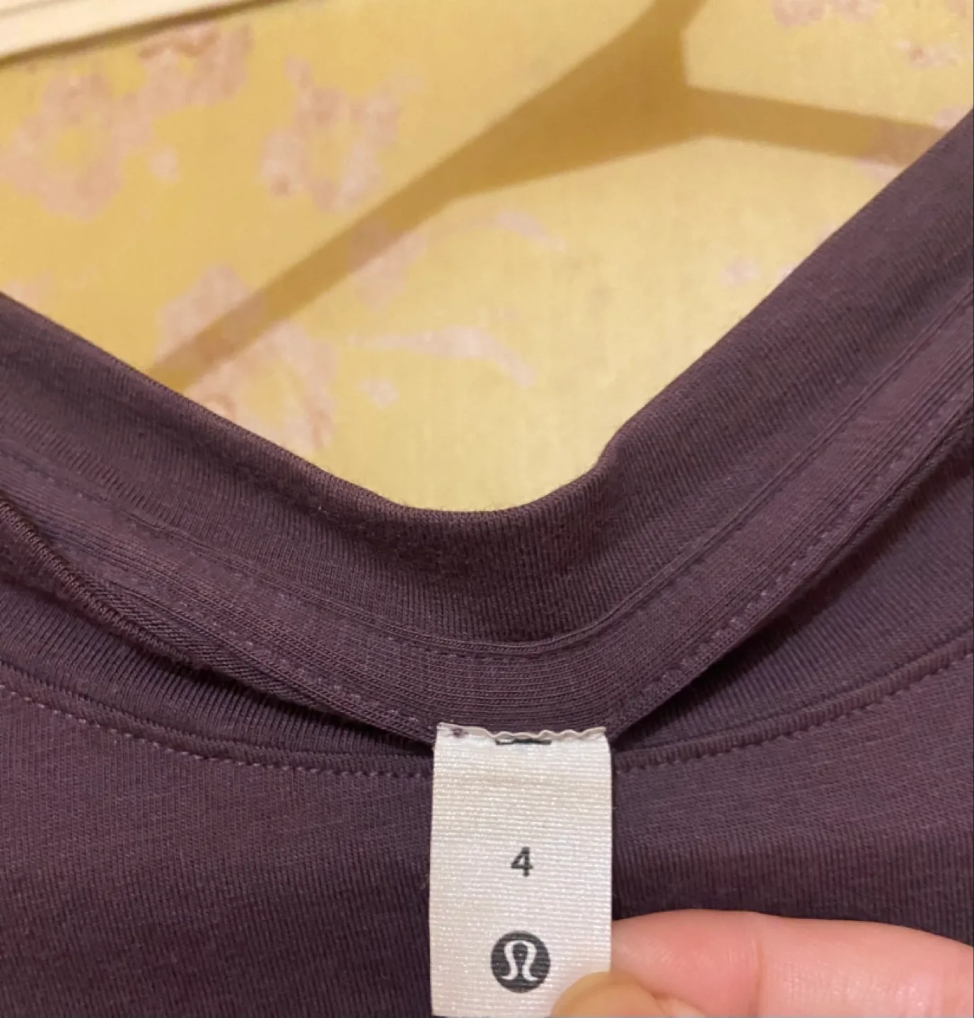 Lululemon LA Side-Tie T-Shirt sz4 XS image indicator(6)