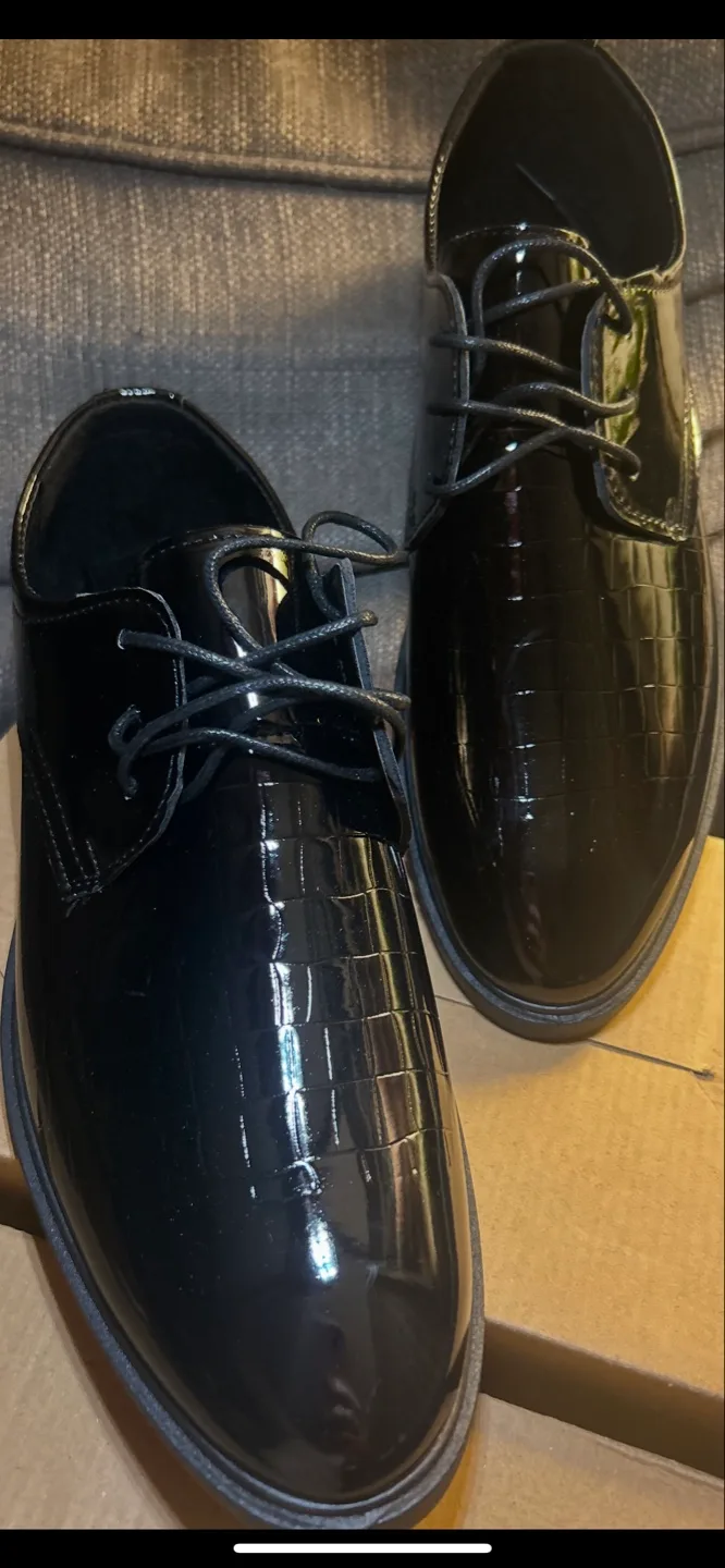 Men's Black Patent Leather Dress Shoes, Size 26 image indicator(3)