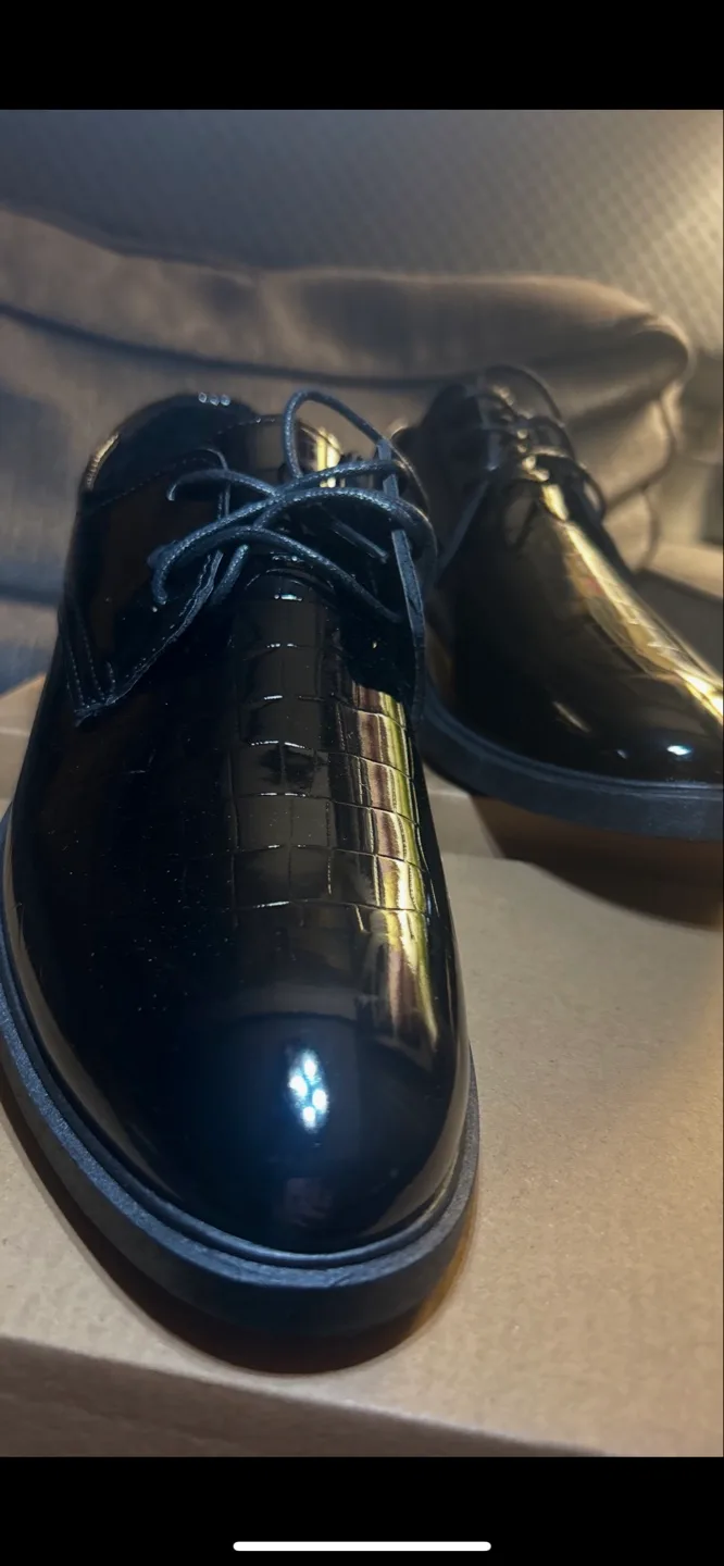 Men's Black Patent Leather Dress Shoes, Size 26 image indicator(2)