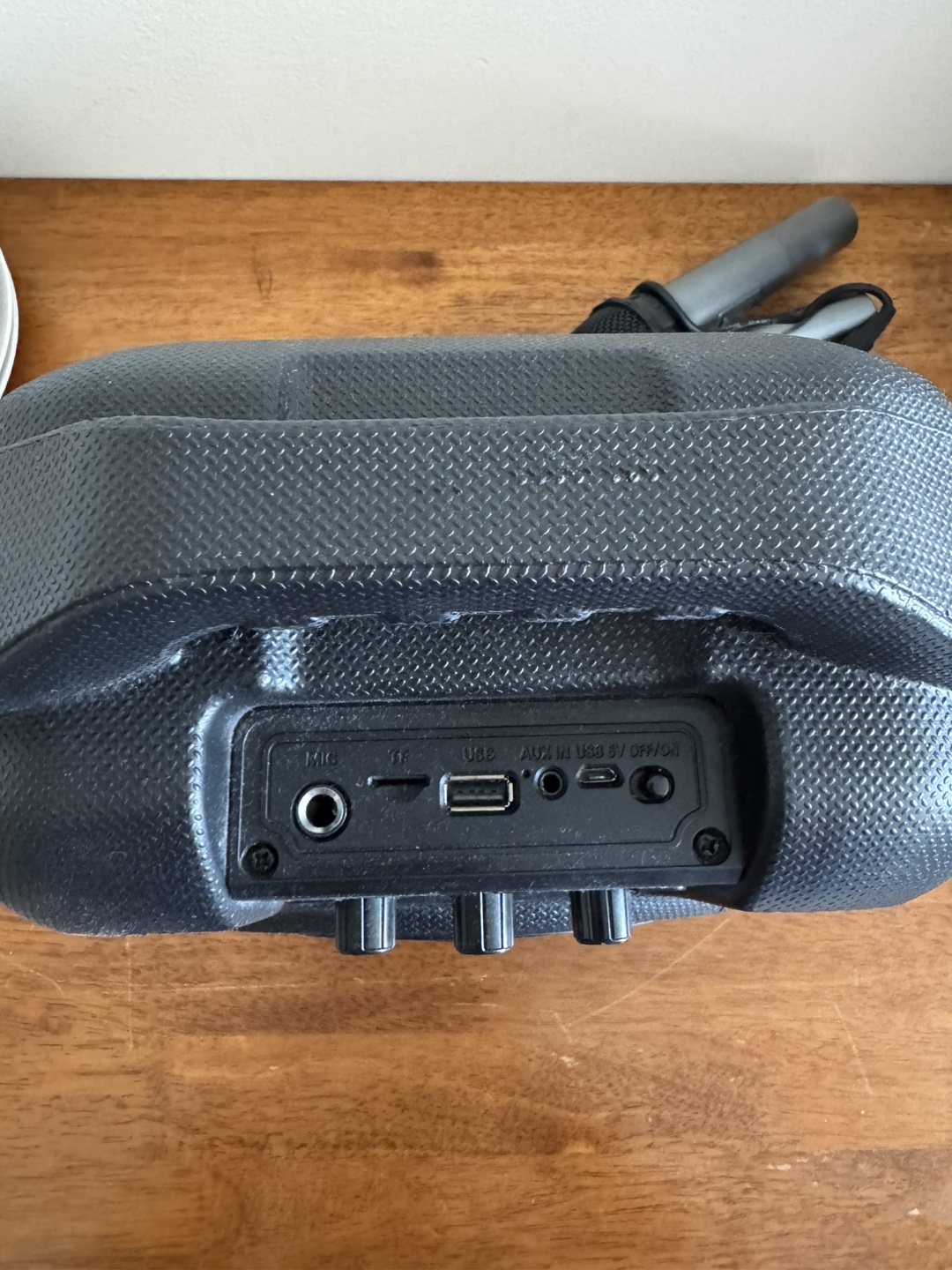 Portable Karaoke Speaker with 3 Microphones - photo 3