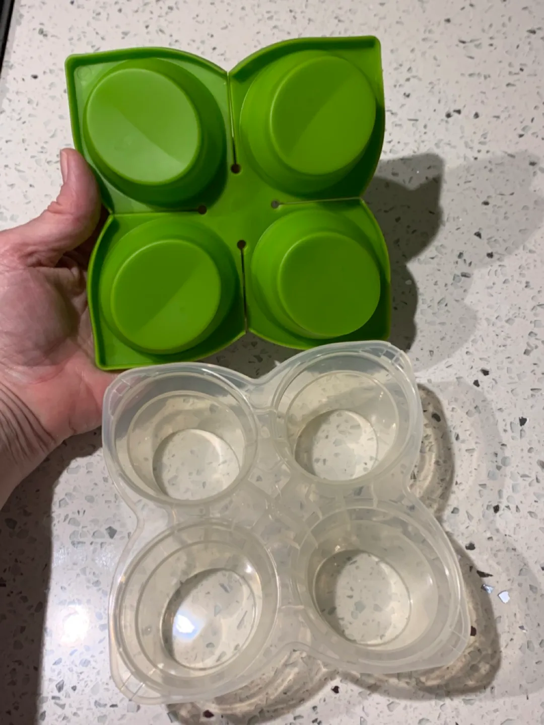 New without packaging Chef’n 4 compartment herb saver image indicator(5)