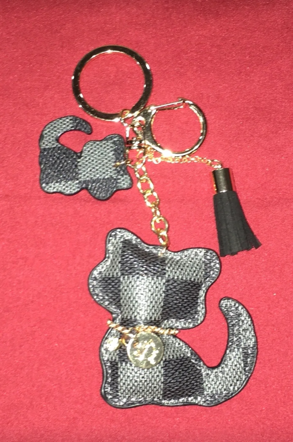 Adorable Cat Keychain with Tassel image indicator(3)
