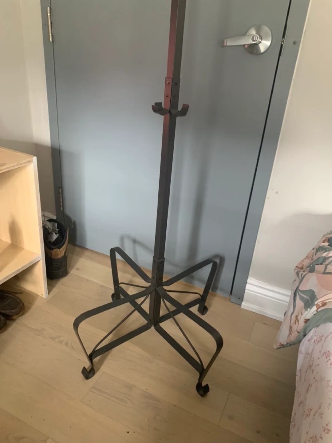Metal Coat Rack Stand thumbnail