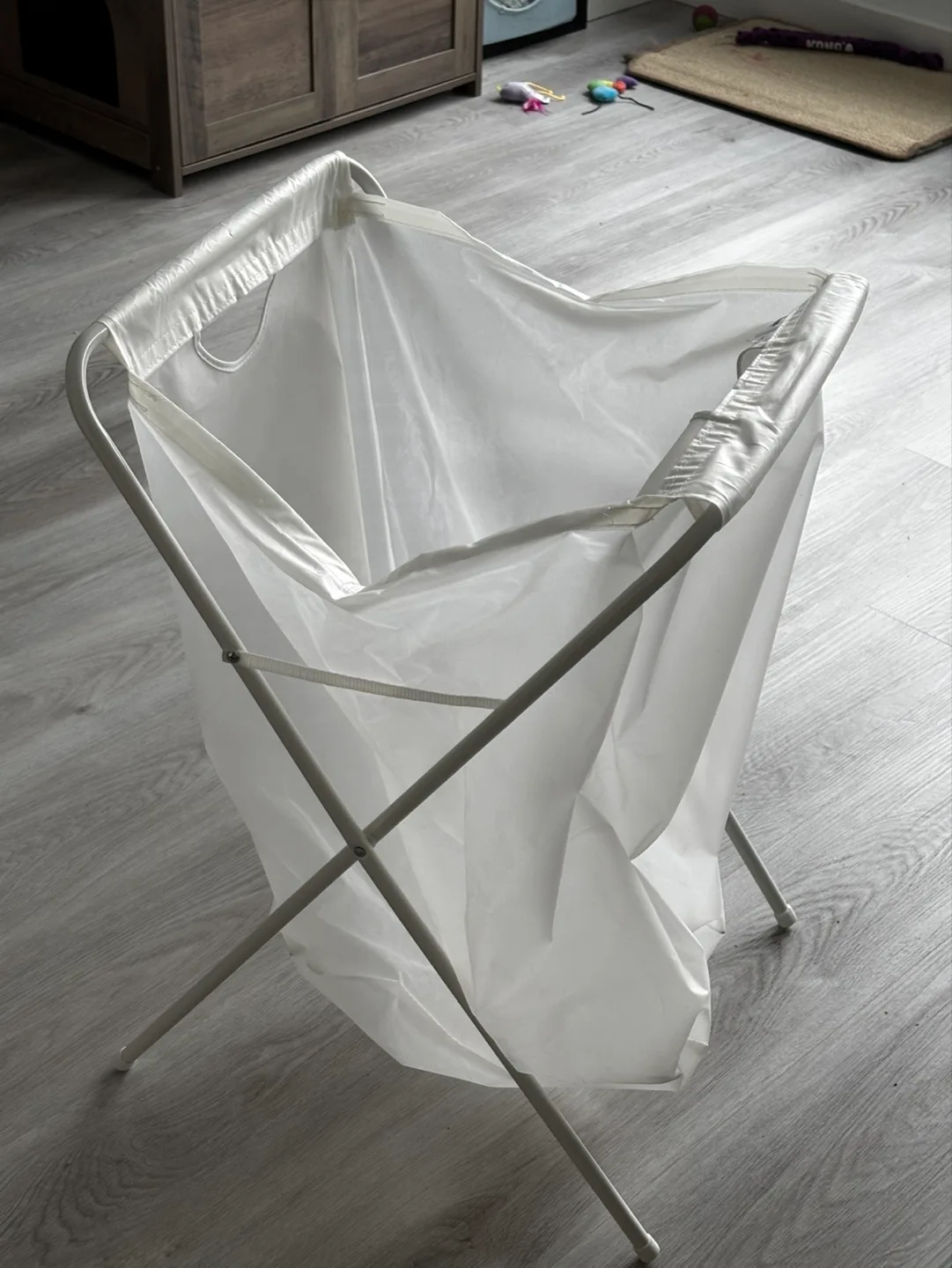 Laundry bin 💚 thumbnail