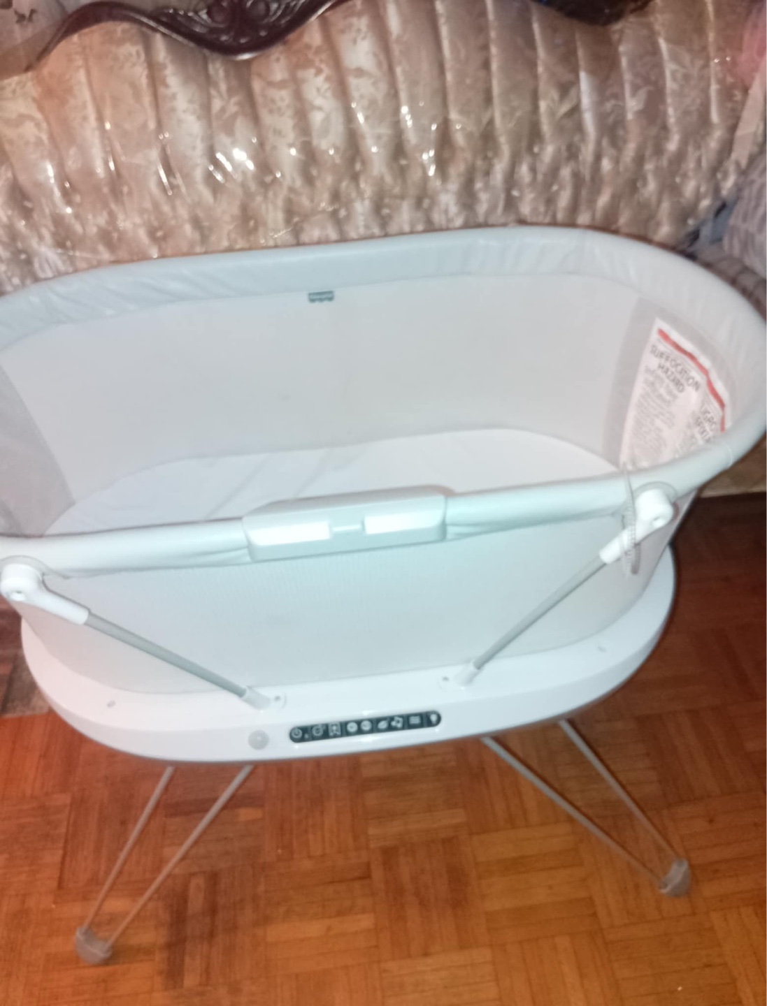 Baby Bassinet with Vibrations