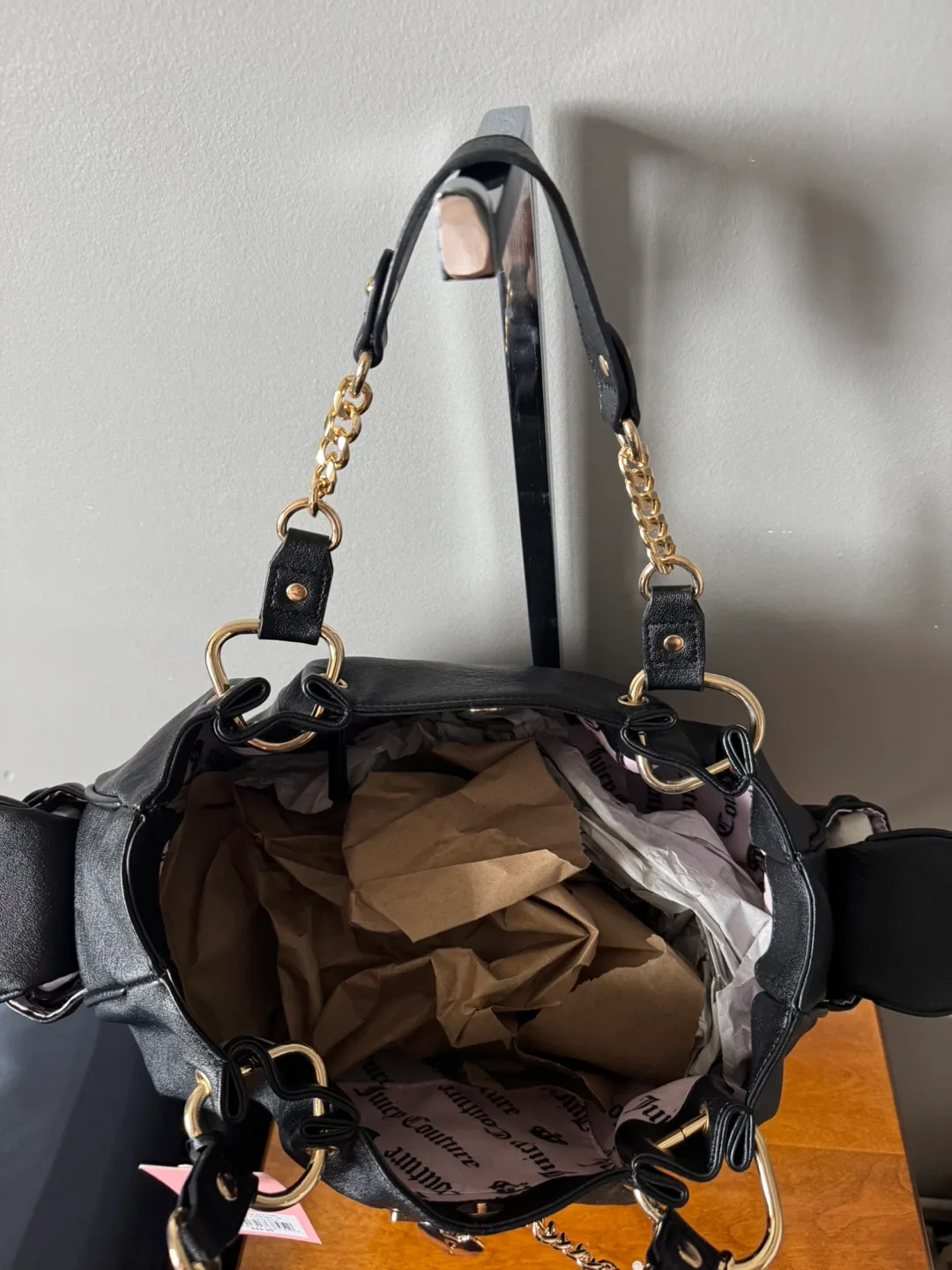 Juicy Couture shoulder bag & wallet set image indicator(4)