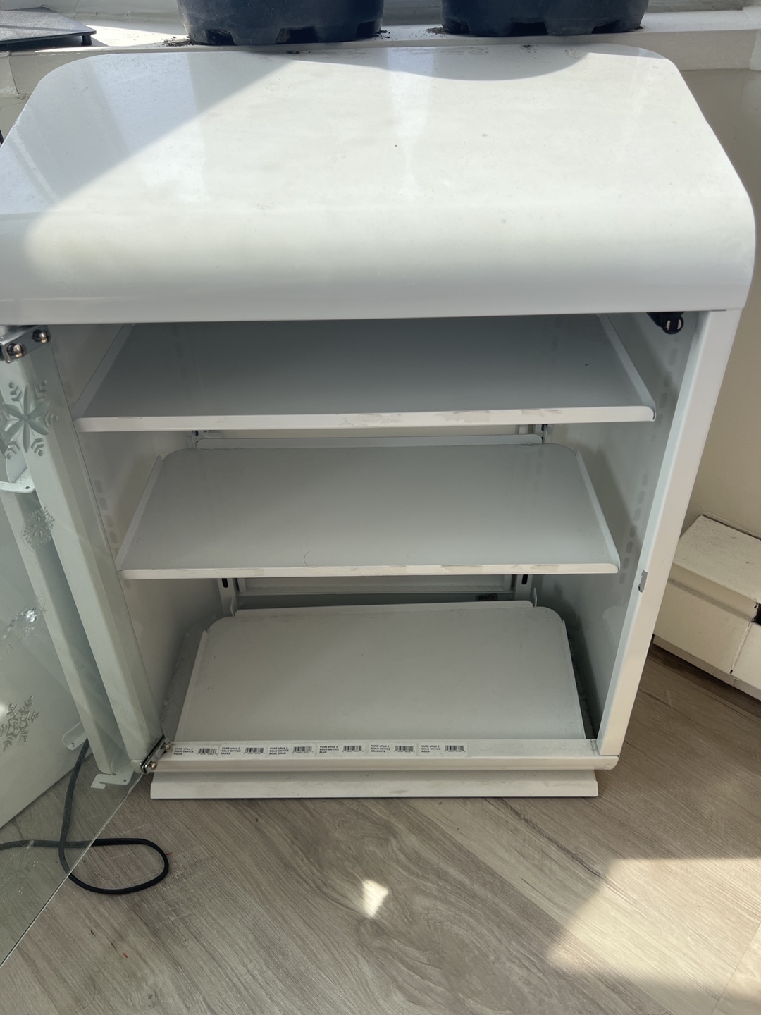 White Display Cabinet with Glass Door - photo 4