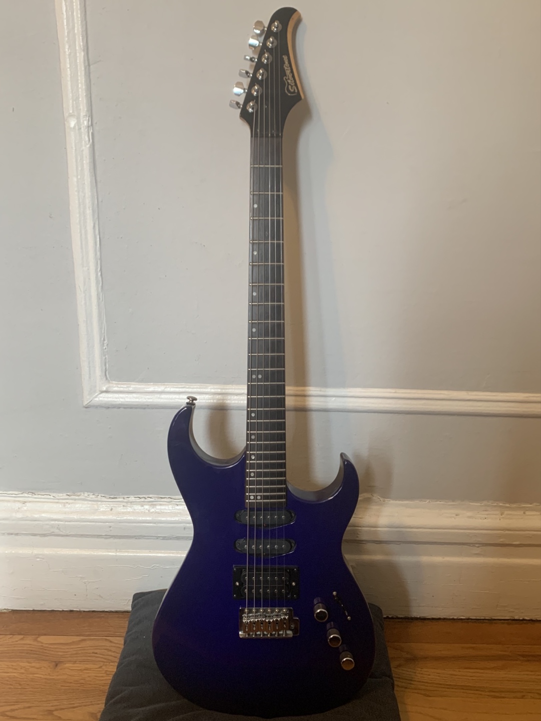 Silvertone Electric Guitar - Purple - photo 2