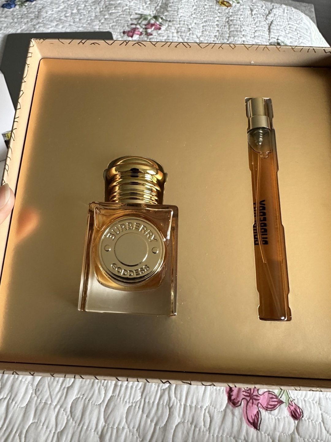 Burberry Goddess Perfume Gift Set - photo 2
