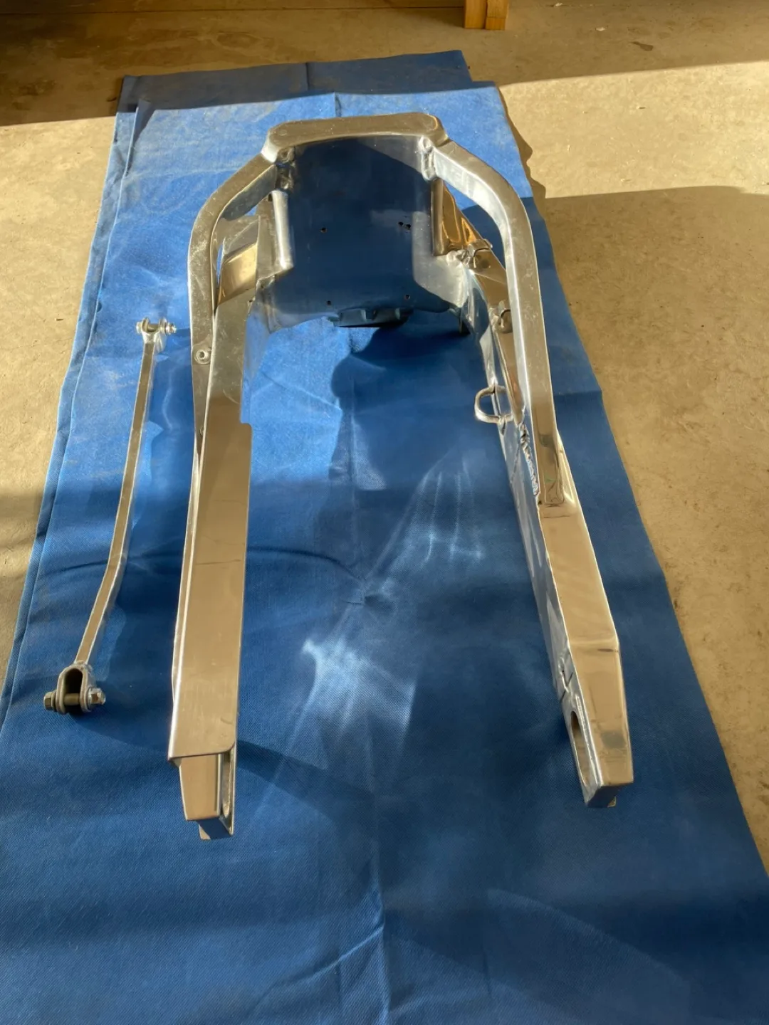 Hayabusa Motorcycle Swingarm image indicator(3)