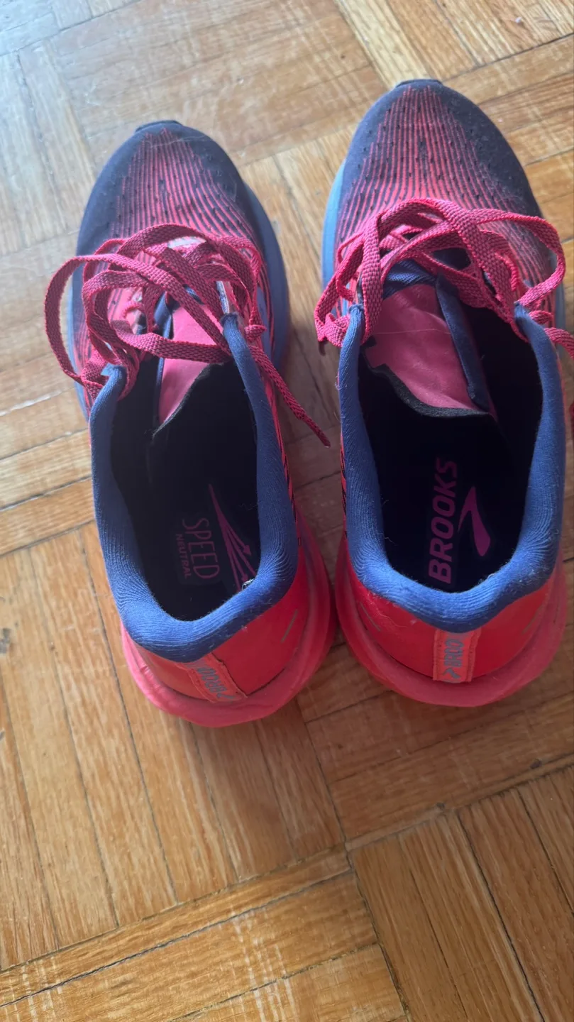 Brooks Hyperion Max women’s running shoes thumbnail