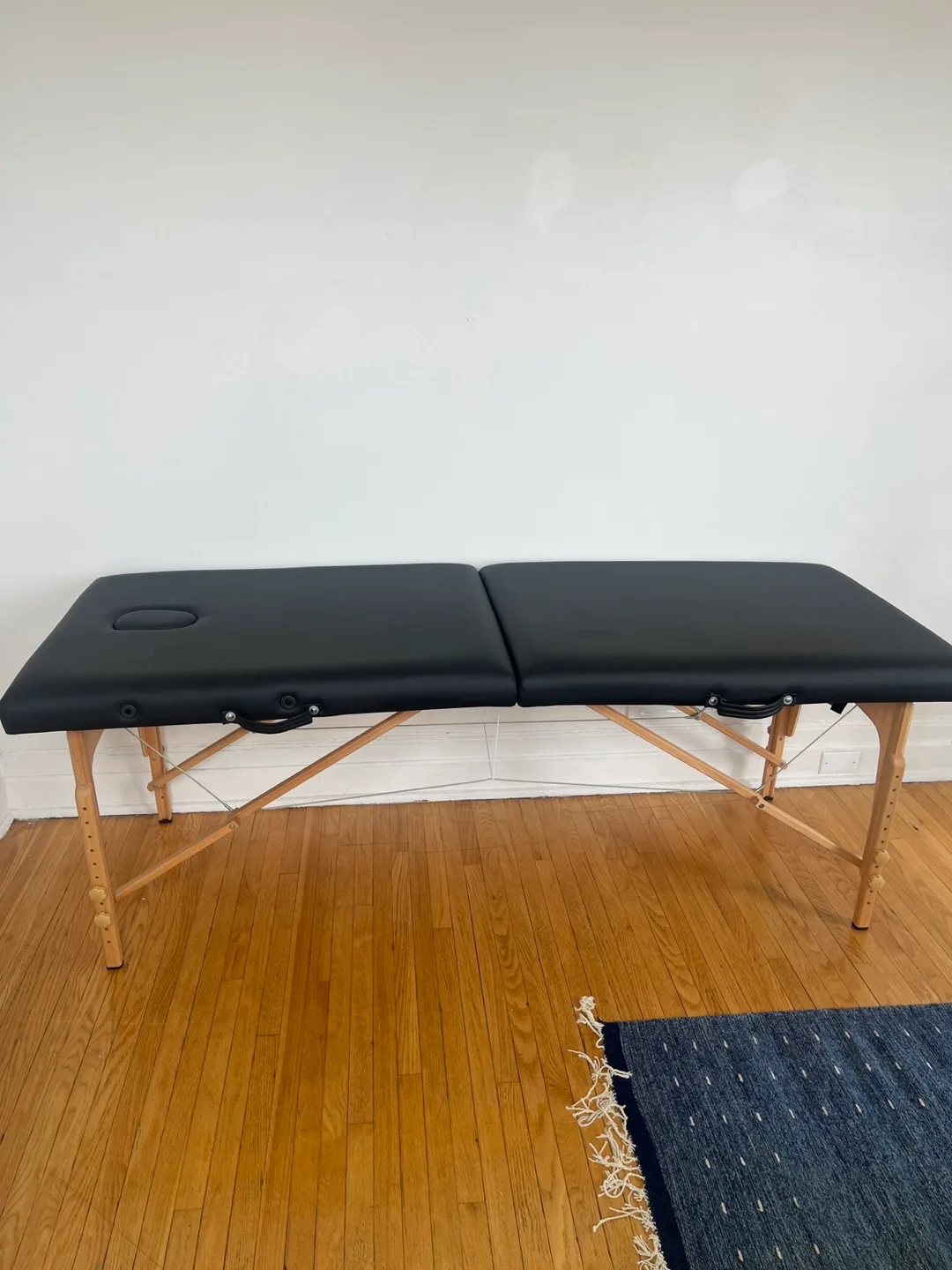 Portable Massage Table with Carrying Case thumbnail