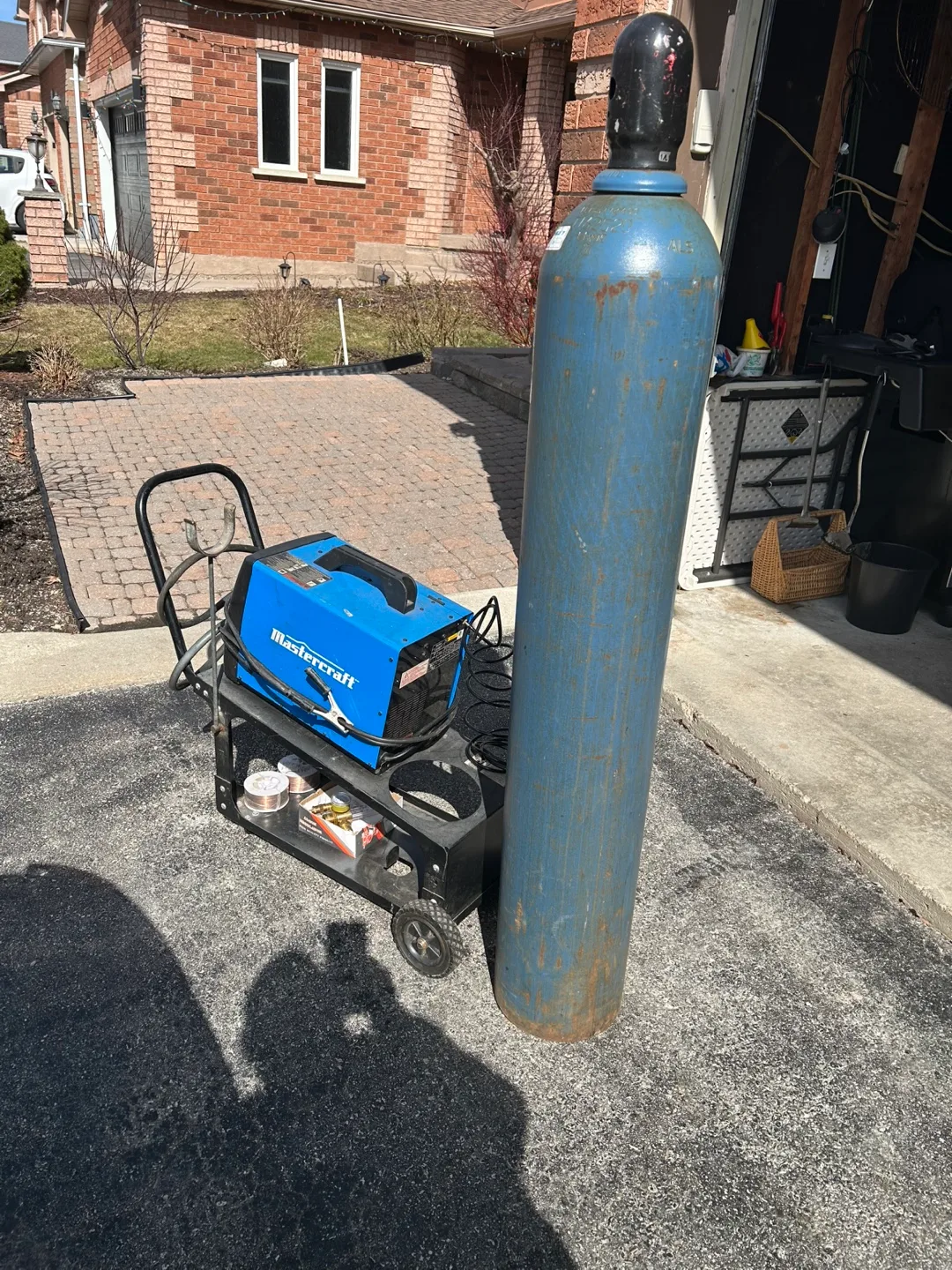 Mastercraft MIG Welder with Gas Cylinder image indicator(2)