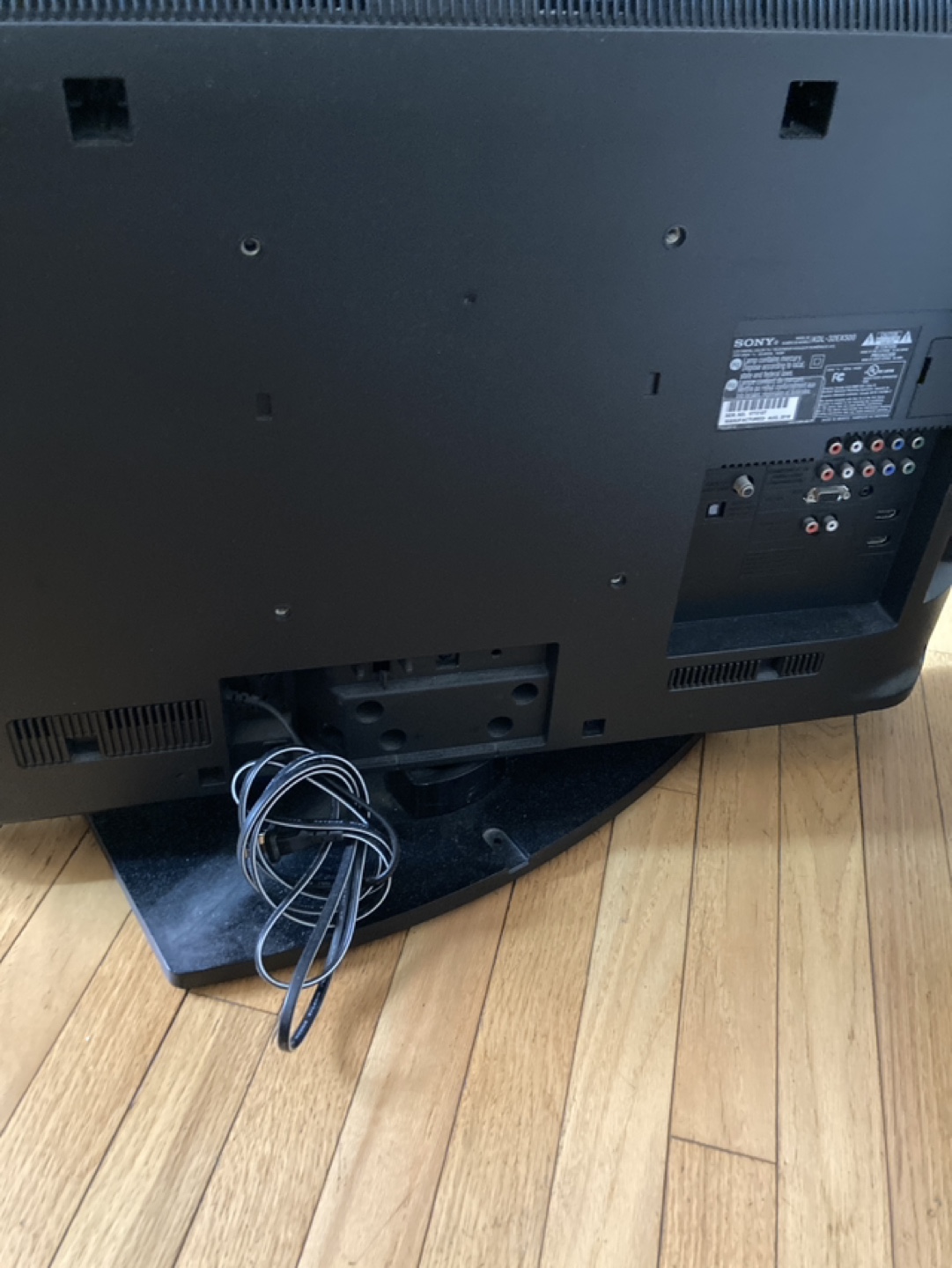 Sony Bravia LCD HDTV - photo 2