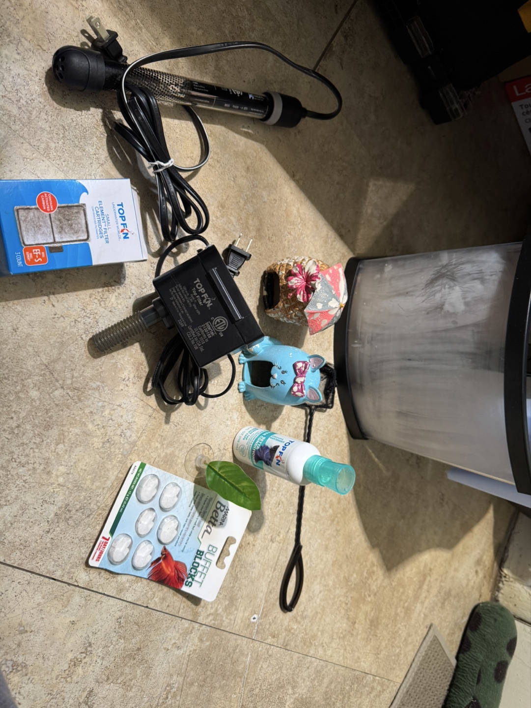 Betta fish supplies and free betta tank - photo 2