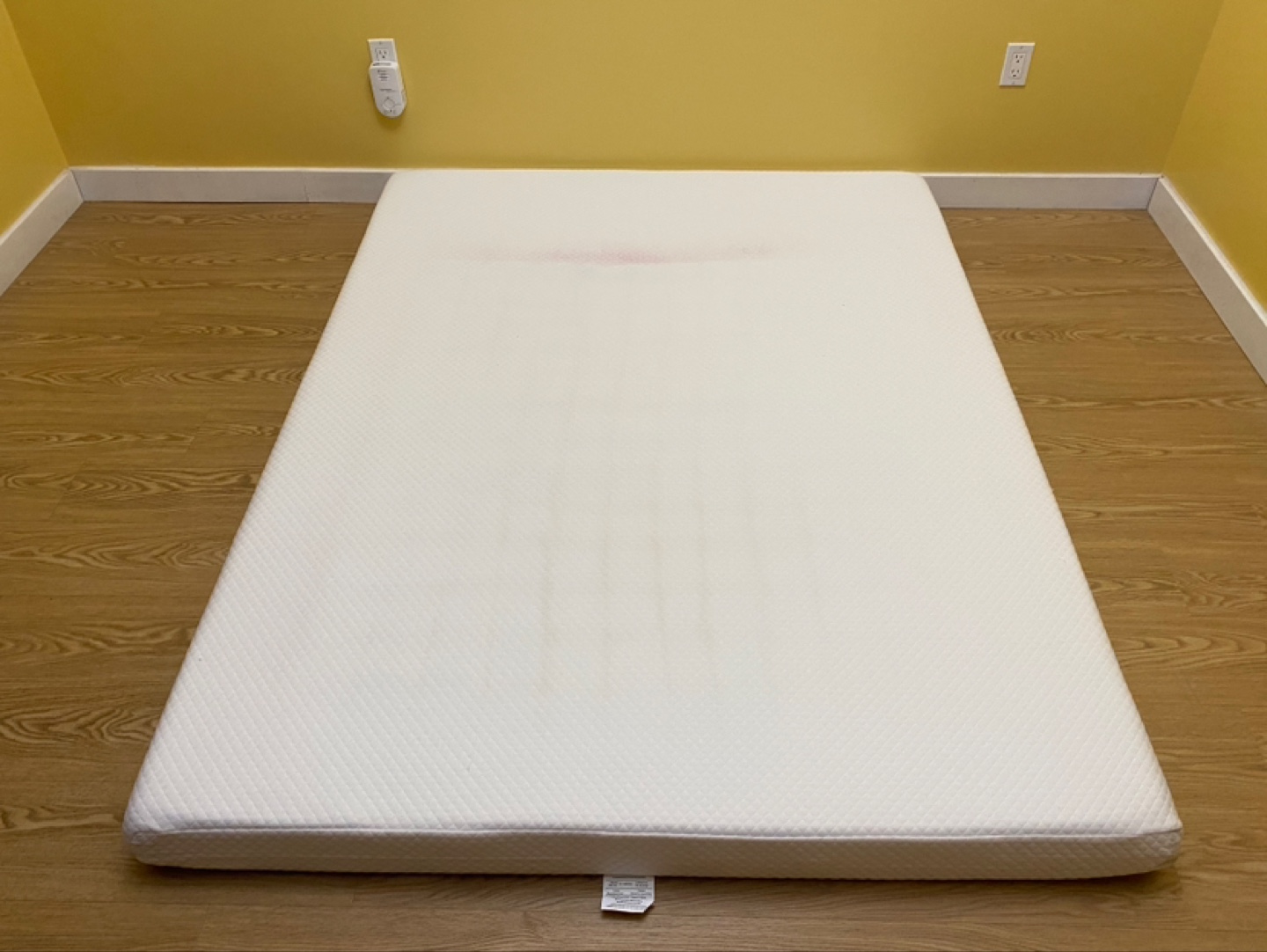 Queen Size Foam Mattress Great Condition (CAN DELIVER) - photo 4