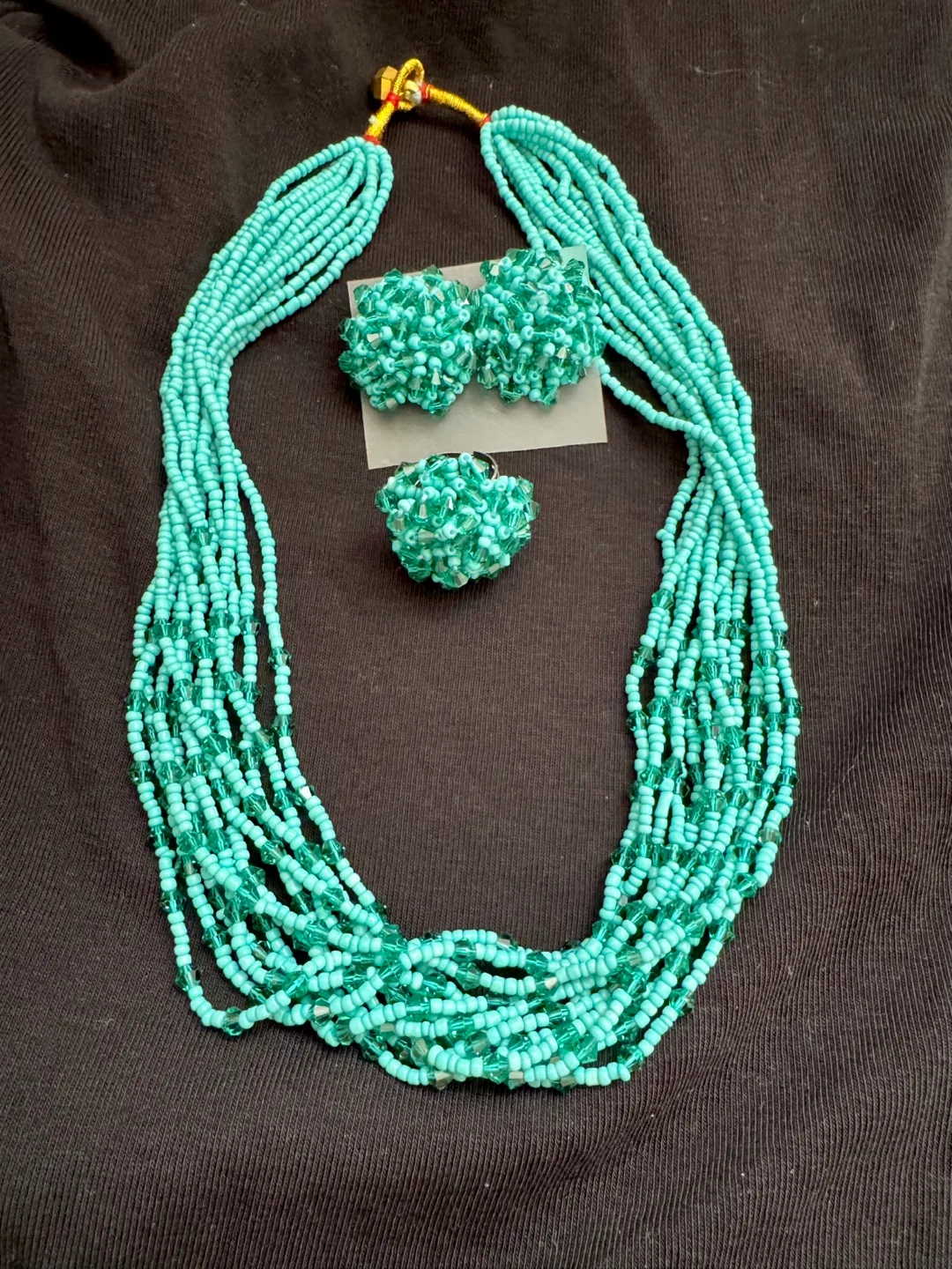 Beaded Jewellery Set: Necklace, Ring & Earrings thumbnail