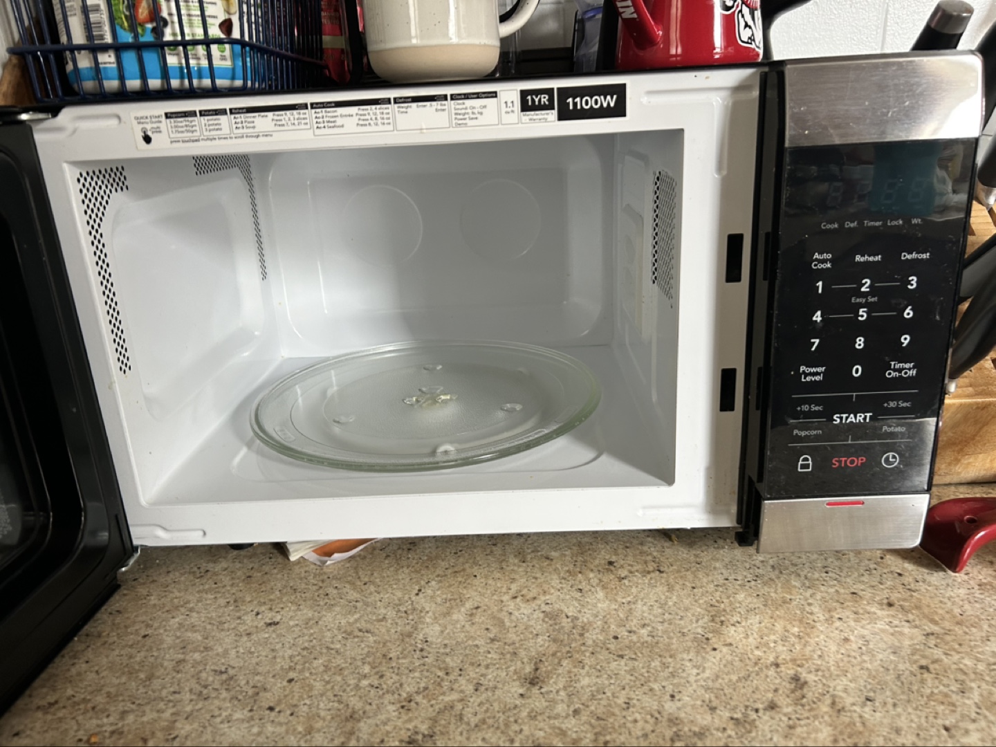 Frigidaire 1100W Stainless Steel Microwave - photo 2