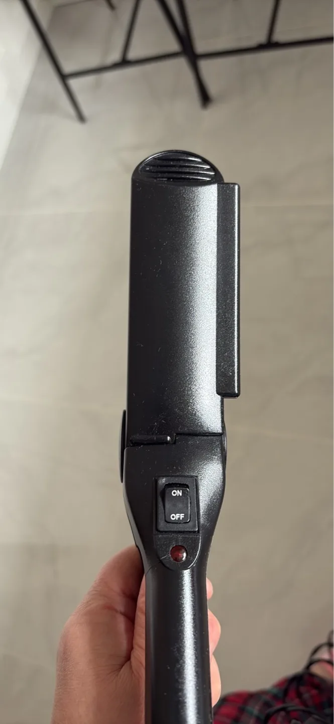 Black Flat Iron Hair Straightener image indicator(2)