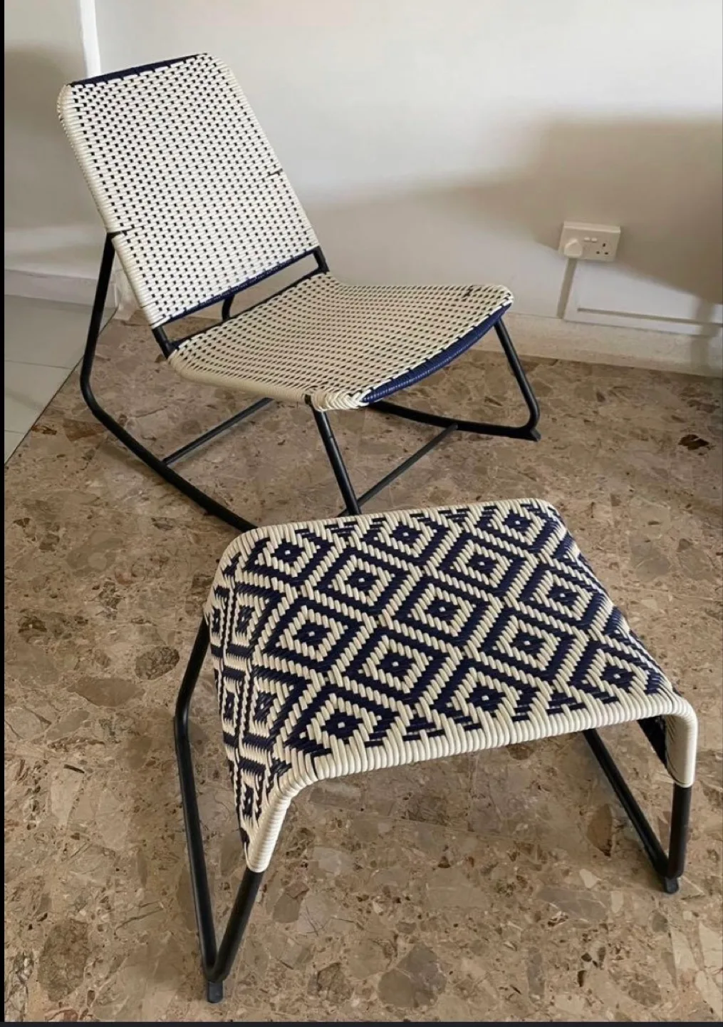 IKEA INDOOR / OUTDOOR PATIO SET ROCKING CHAIR & FOOT STOOL image indicator(4)