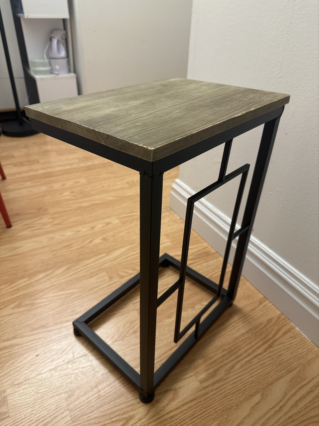 Bed side table