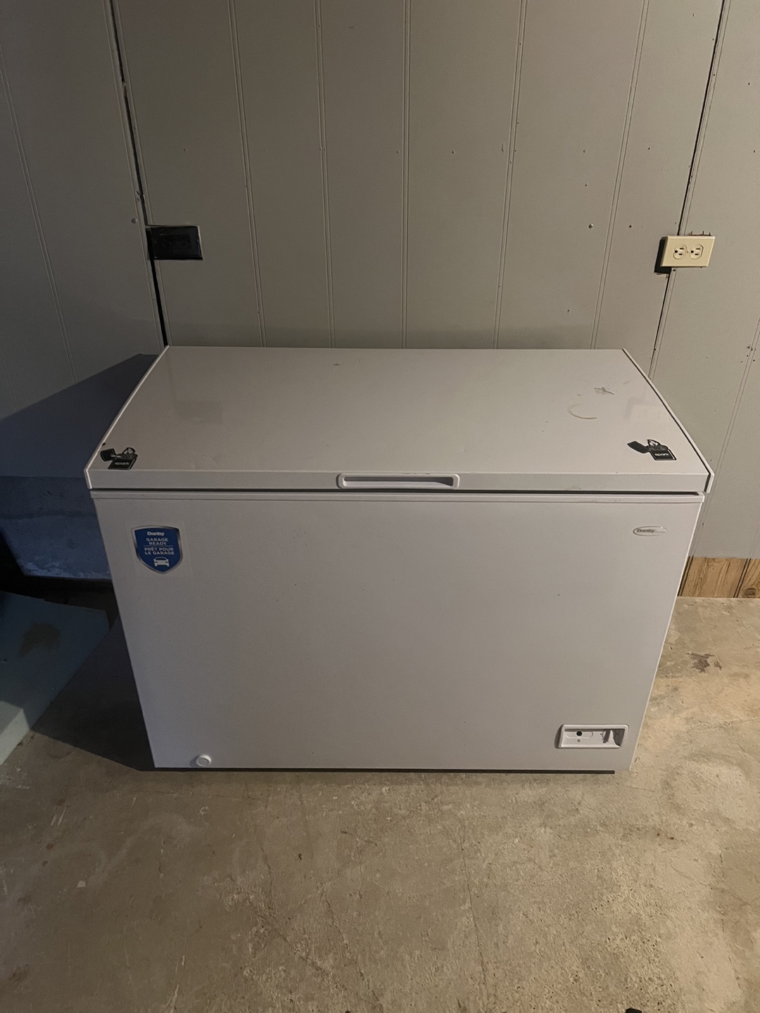 Danby DCF100A6WMW Chest Freezer