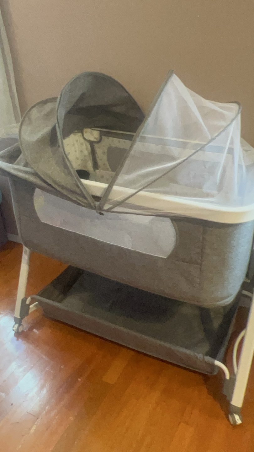 Baby Bassinet with Stand and Canopy - photo 5