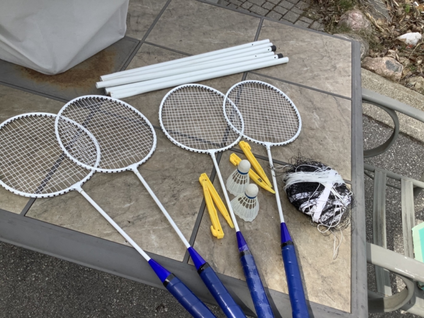 Badminton Set - 4 Rackets, Net, Posts, 2 birdies - photo 3