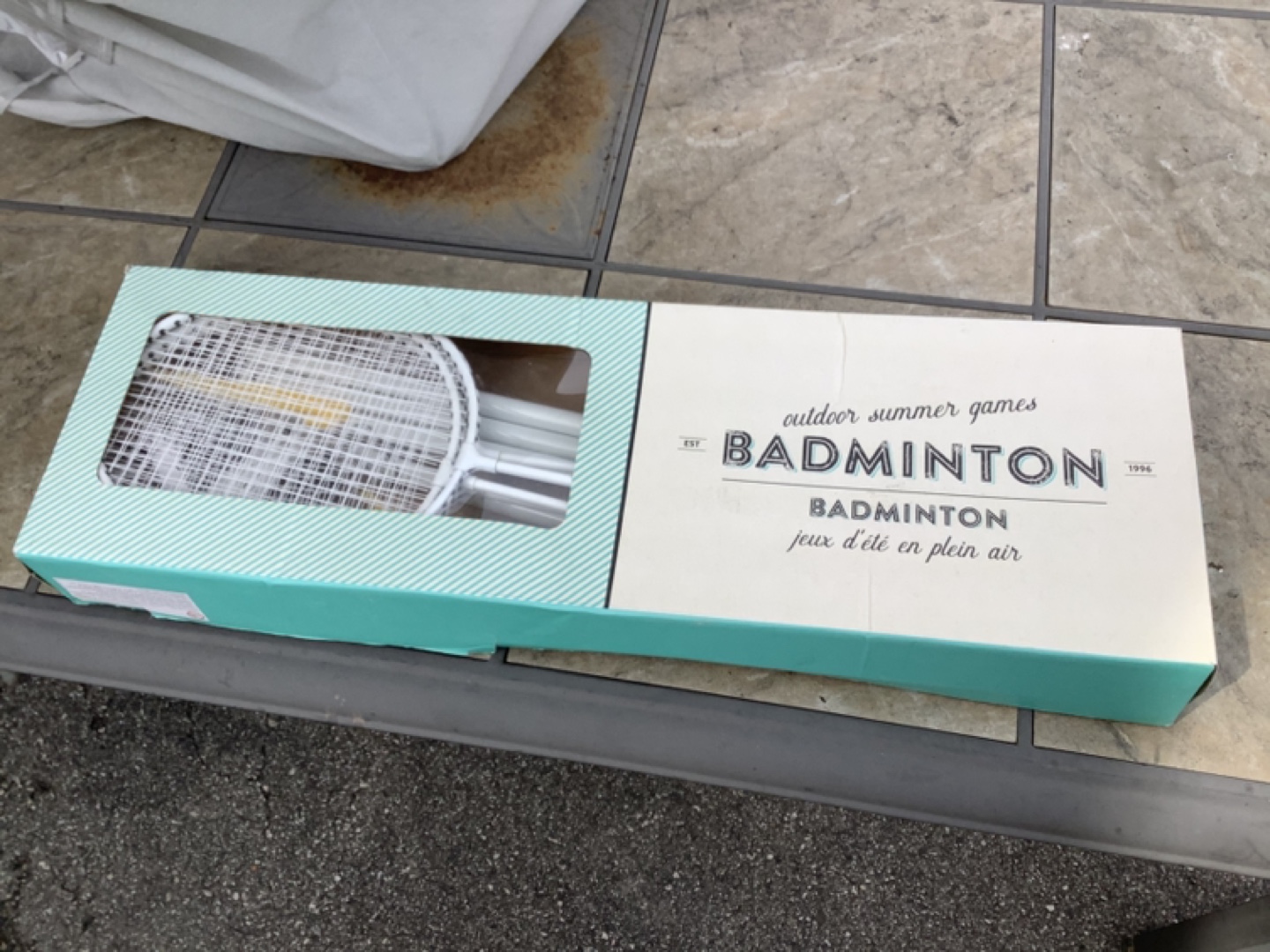 Badminton Set - 4 Rackets, Net, Posts, 2 birdies