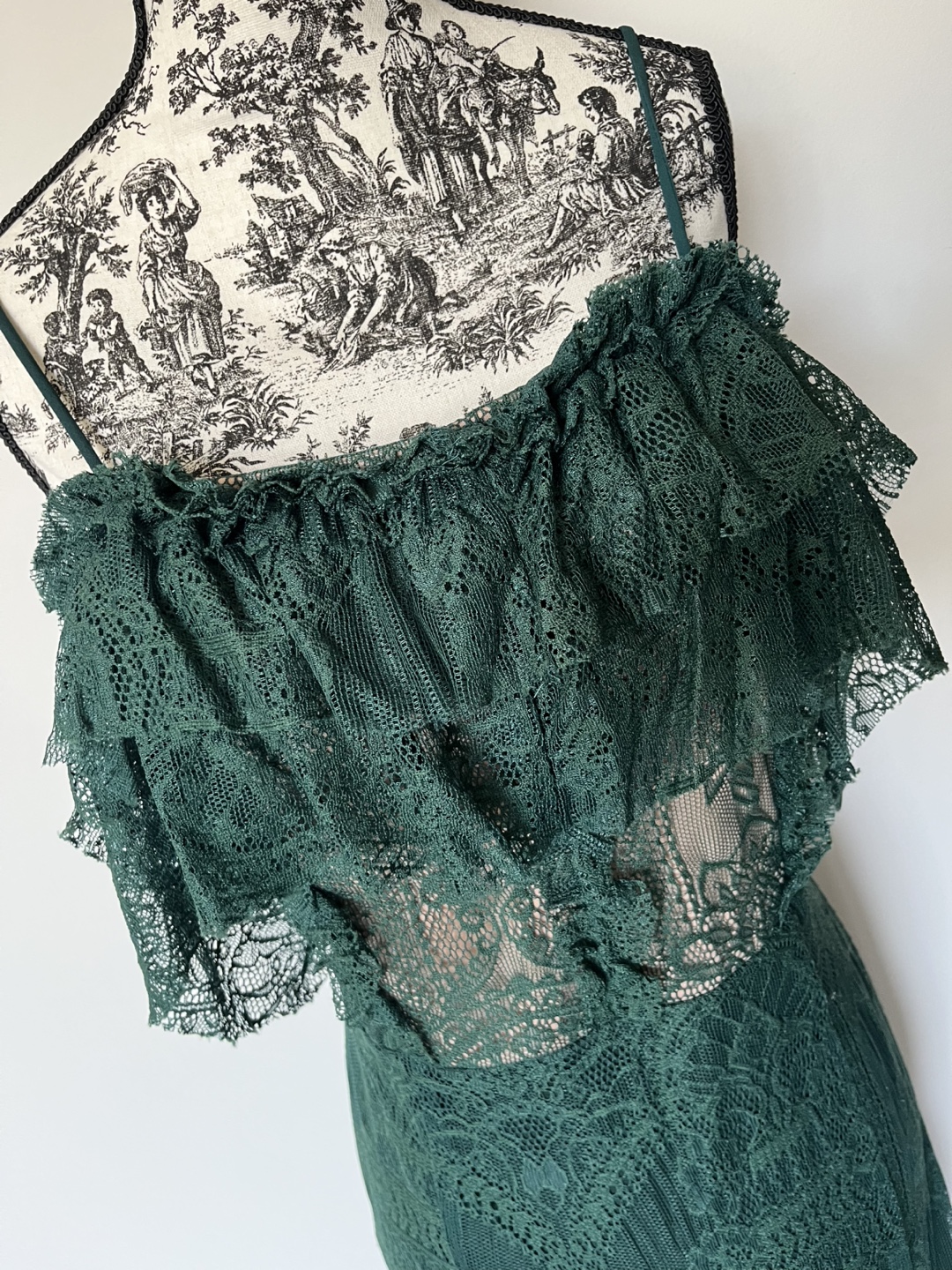 Gorgeous Emerald Green Lace Midi Dress - photo 2