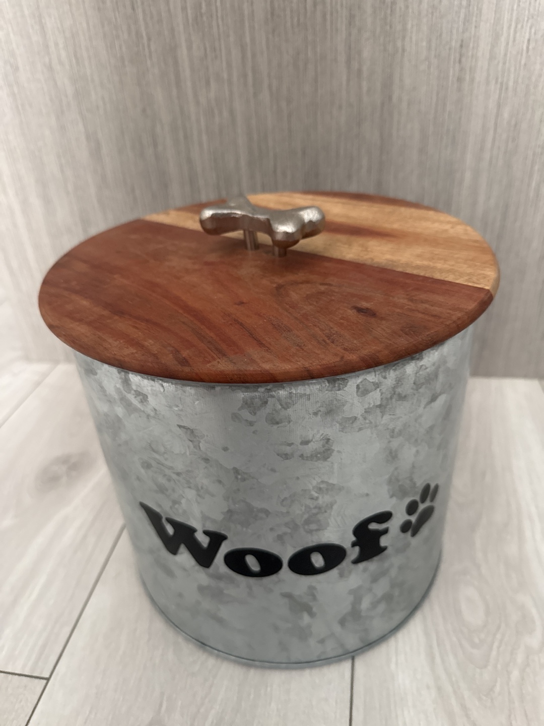 Galvanized Metal Dog Food Container with Wooden Lid