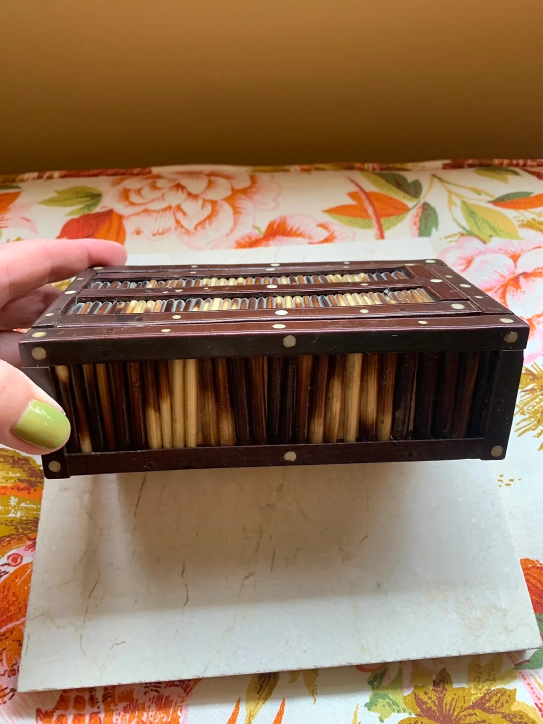 Antique Indian Quill Box with Ivory Circlets💚 image indicator(3)