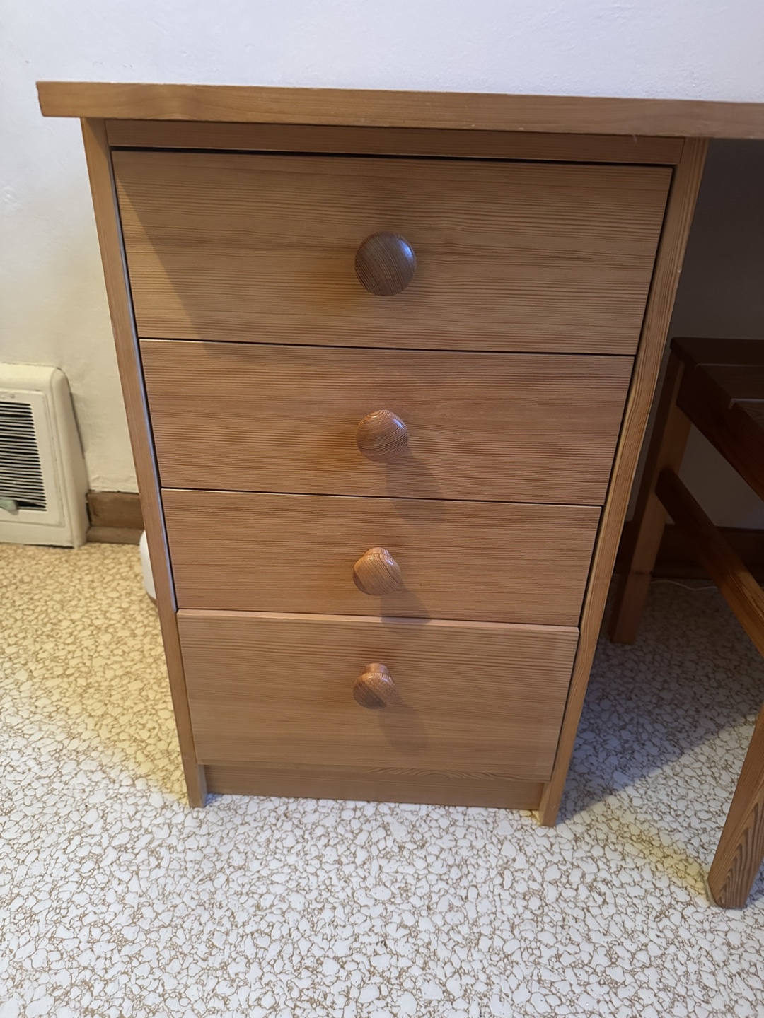 Pine IKEA desk - photo 2