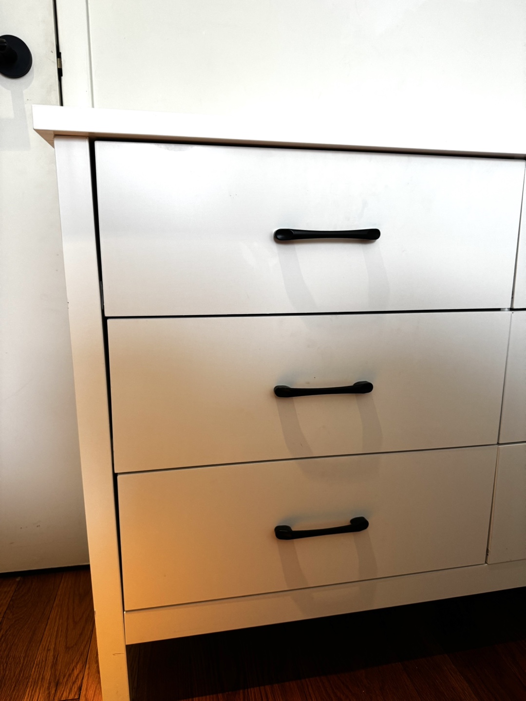 White 6-Drawer Dresser with Black Hardware - photo 3