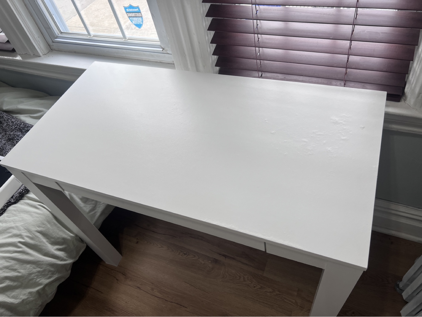 White Small Desk with Drawer - photo 3