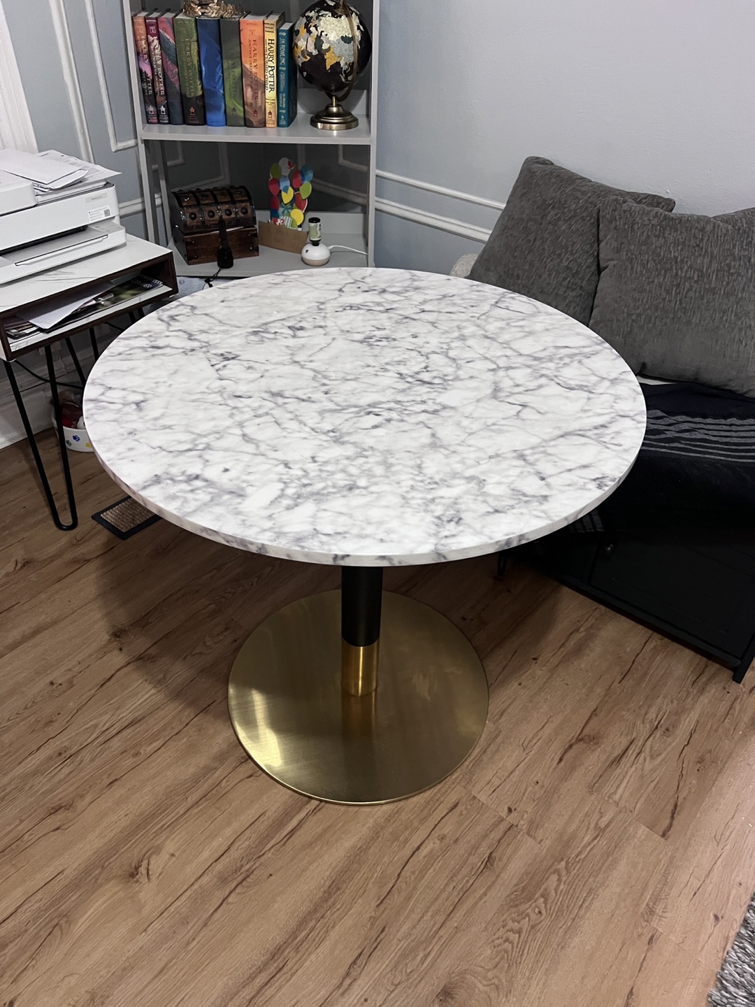 Round Faux Marble Dining Table with Gold Base - photo 4